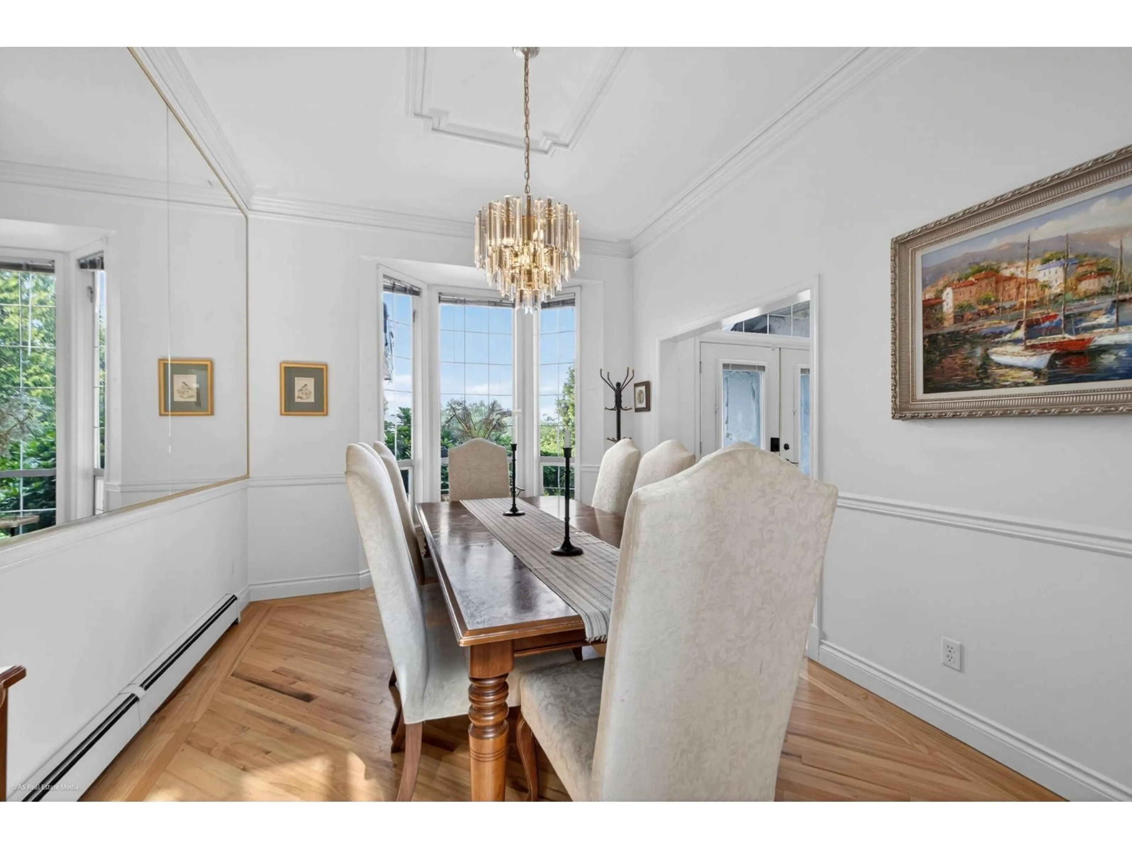 Dining room, wood/laminate floor for 15186 73B AVENUE, Surrey British Columbia V3S8B7
