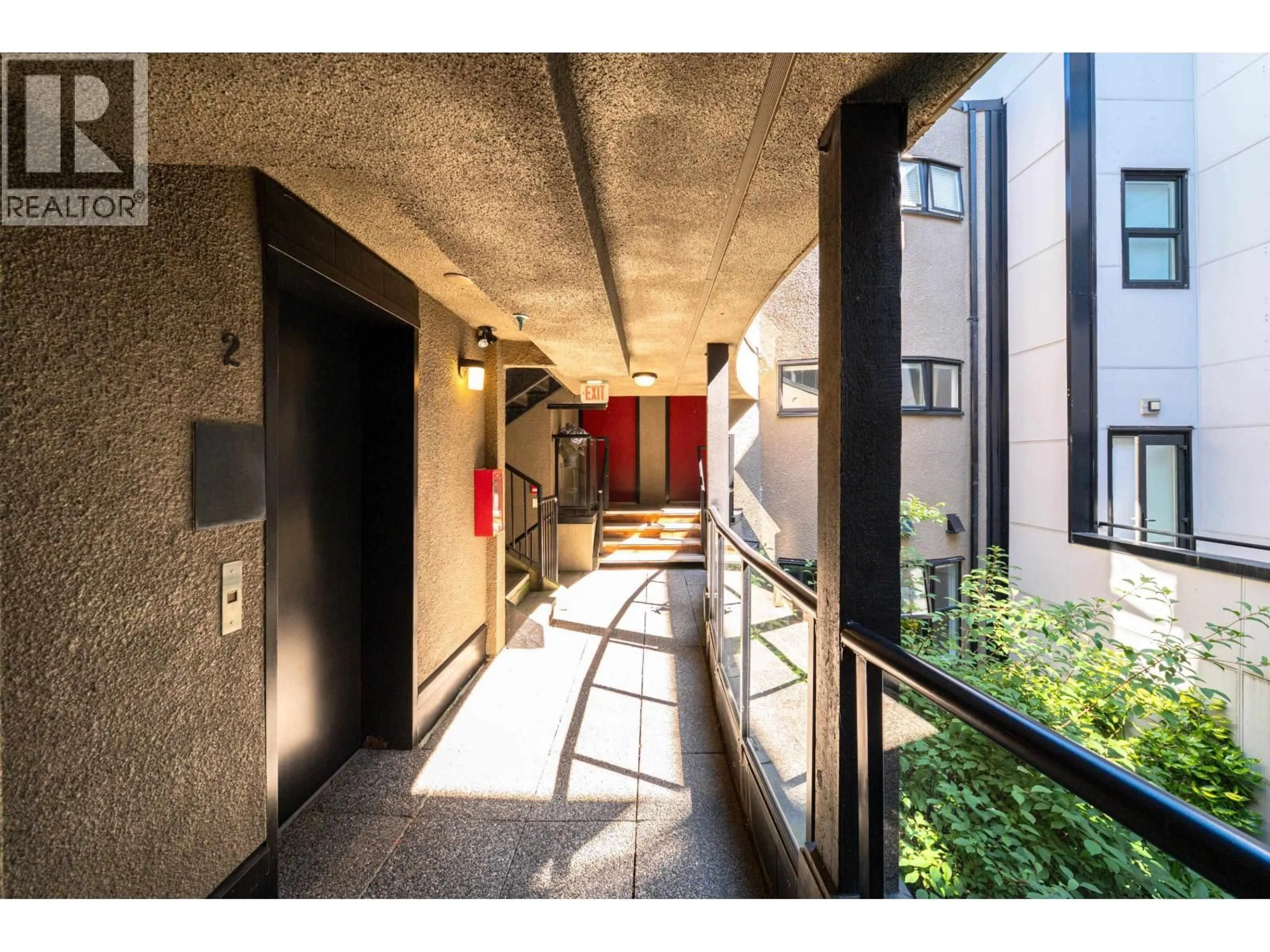 Indoor foyer for 202 - 3673 11TH AVENUE, Vancouver British Columbia V6R2K4