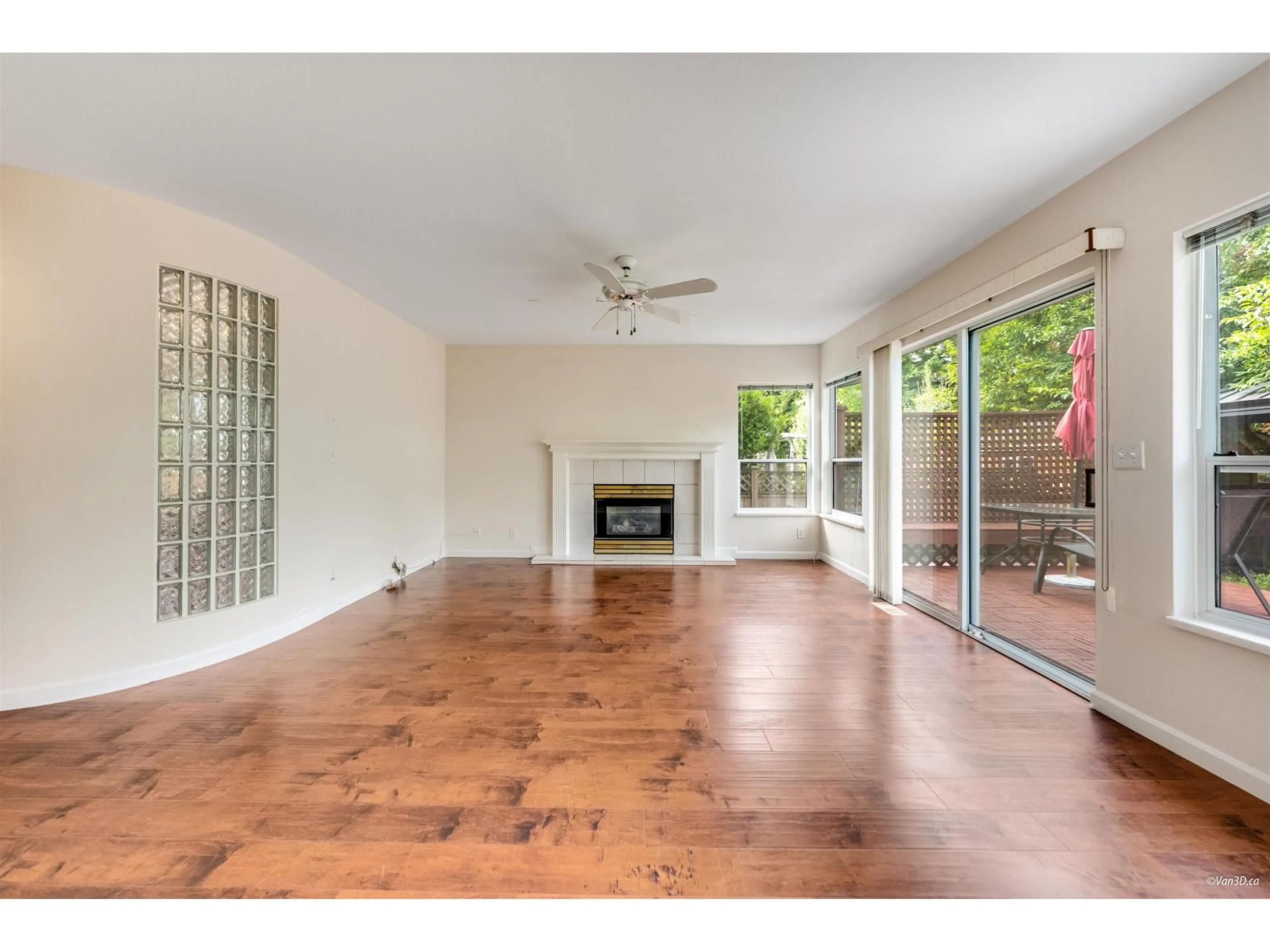 Unknown for 16042 108A AVENUE, Surrey British Columbia V4N1P1
