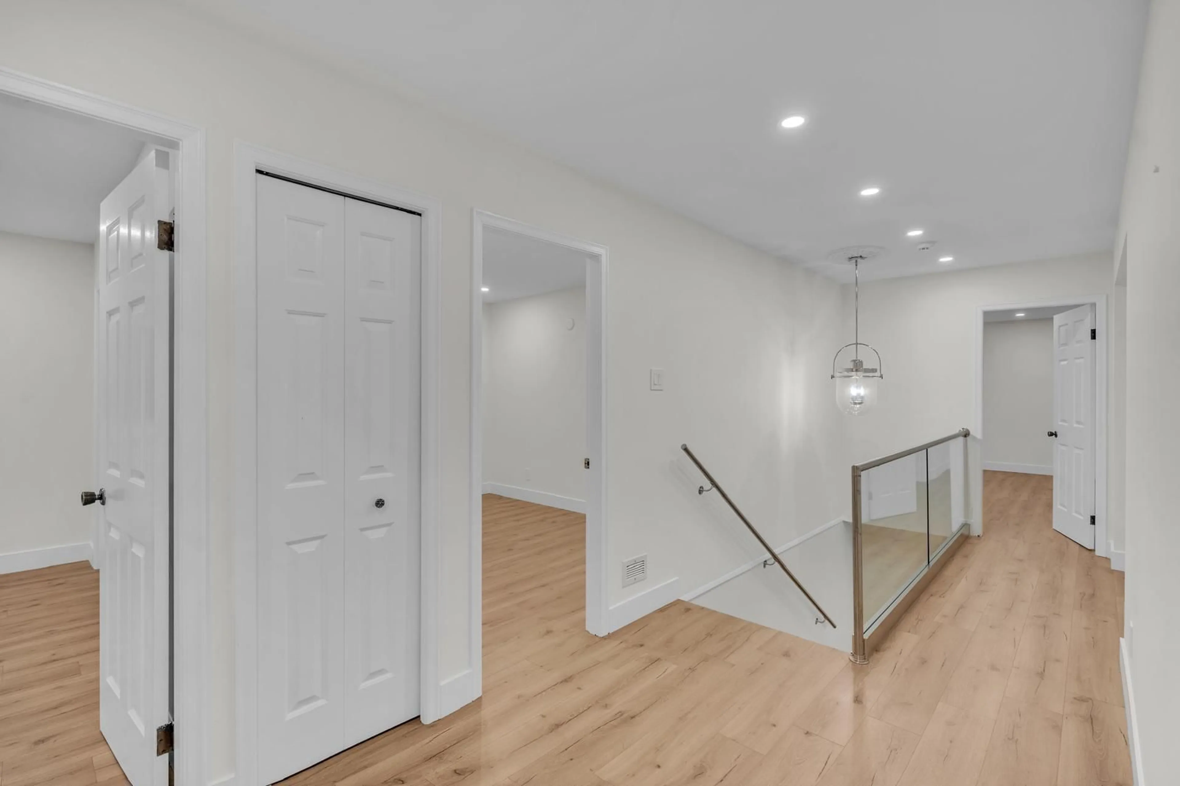 Unknown for 35070 MARSHALL ROAD, Abbotsford British Columbia V3G2B8