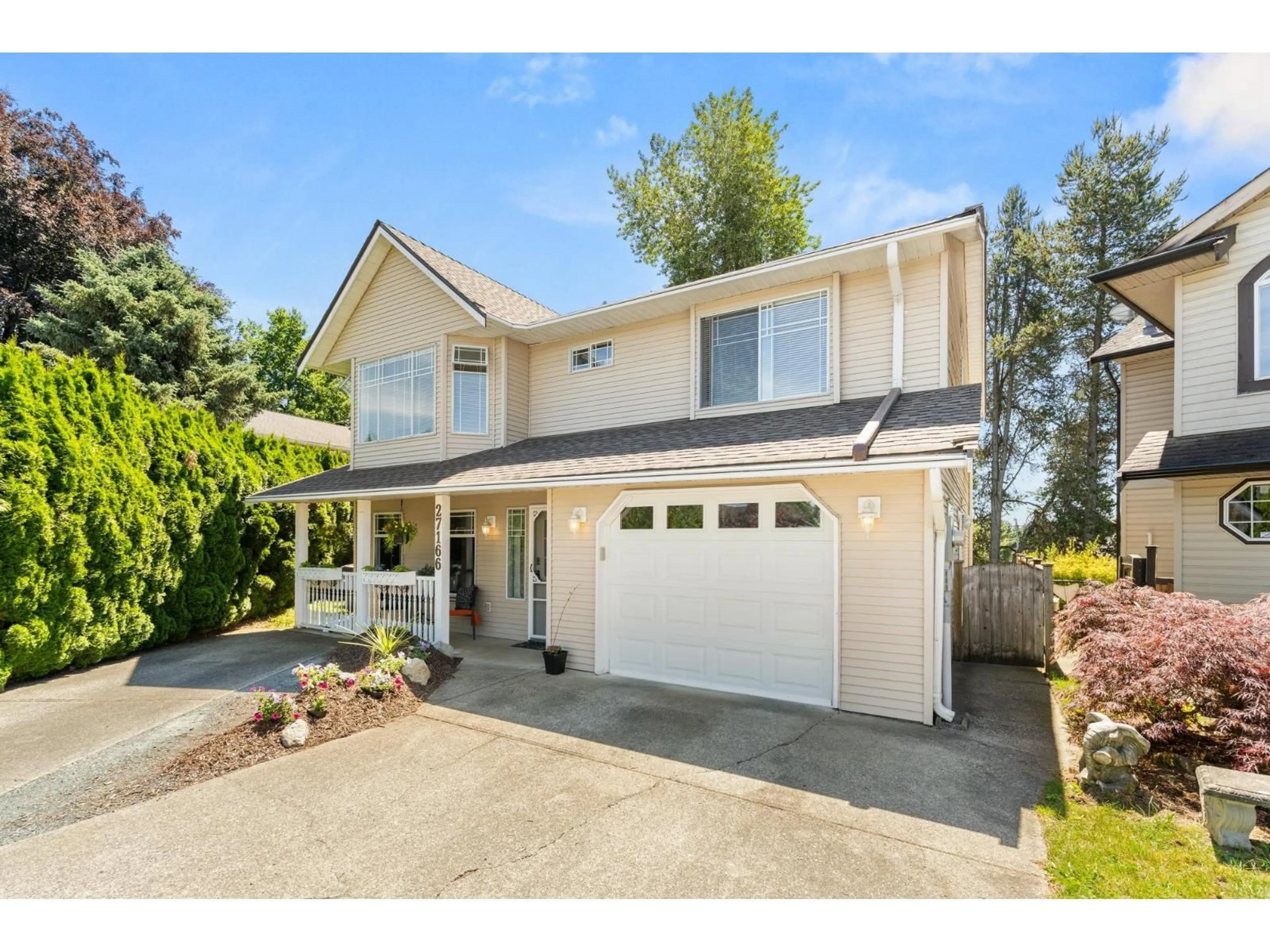 Home with vinyl exterior material, street for 27166 33 AVENUE, Langley British Columbia V4W3H6
