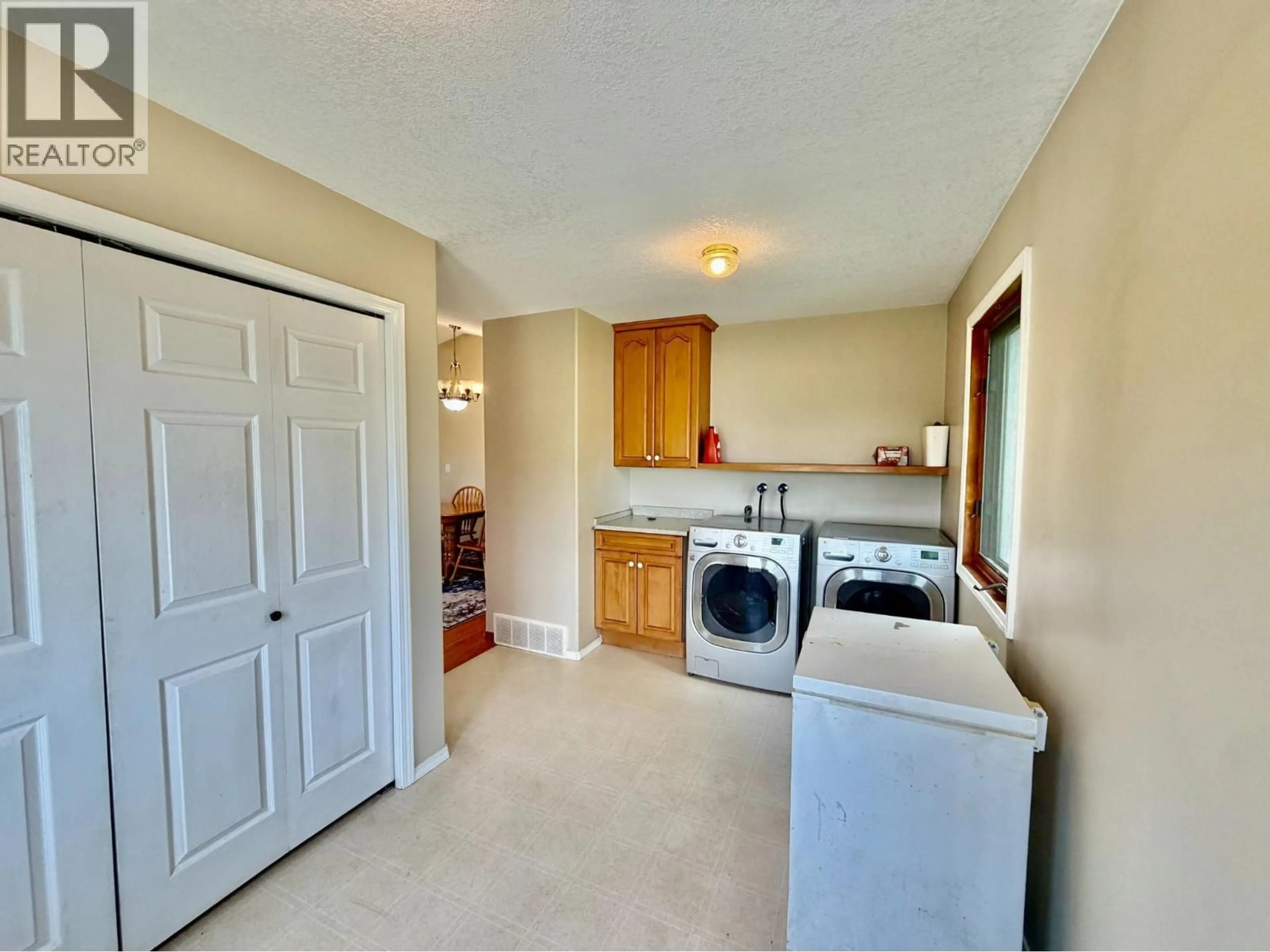 Laundry room for 10886 261 ROAD, Fort St. John British Columbia V7J0K9