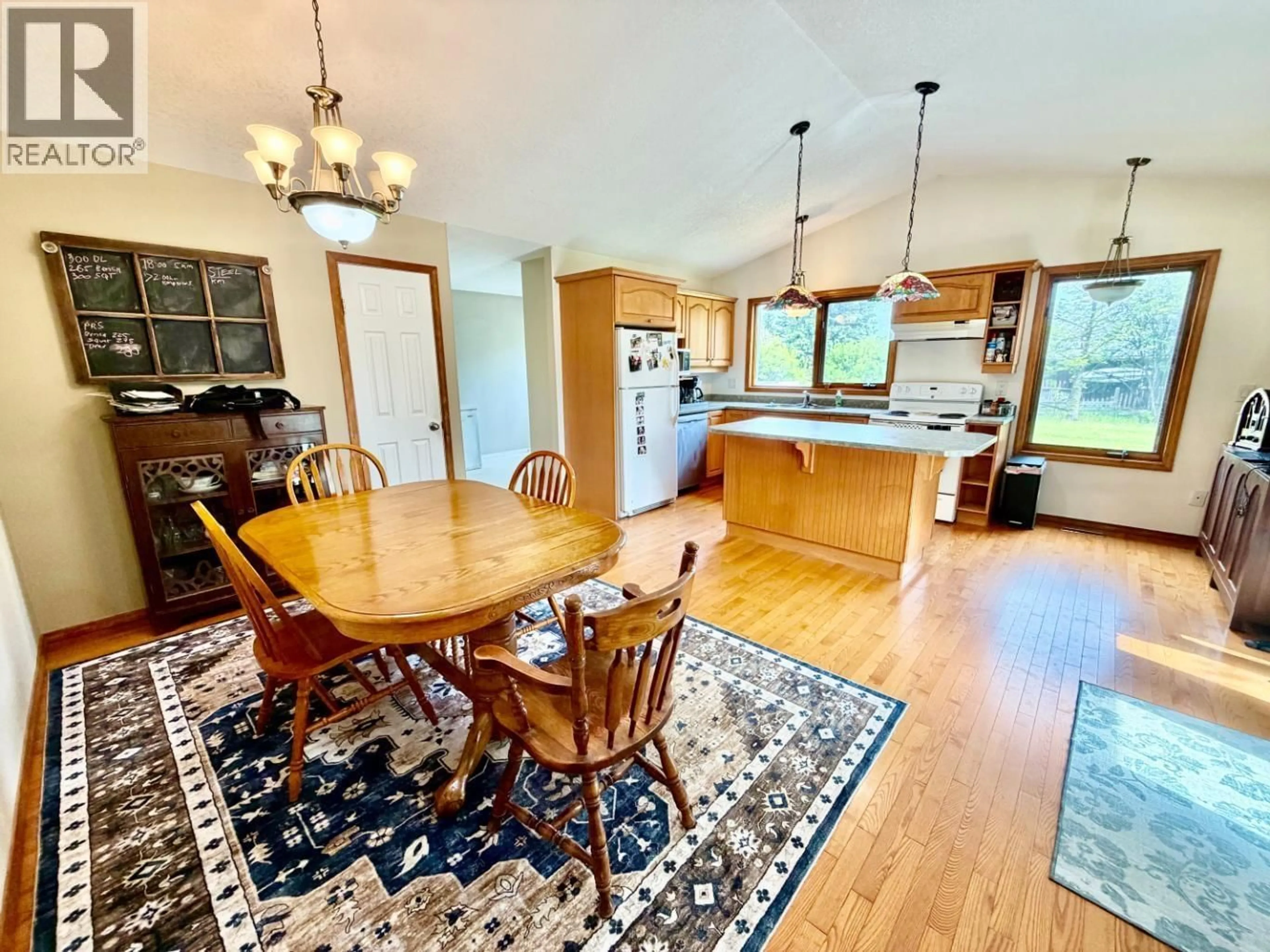Open concept kitchen, unknown for 10886 261 ROAD, Fort St. John British Columbia V7J0K9
