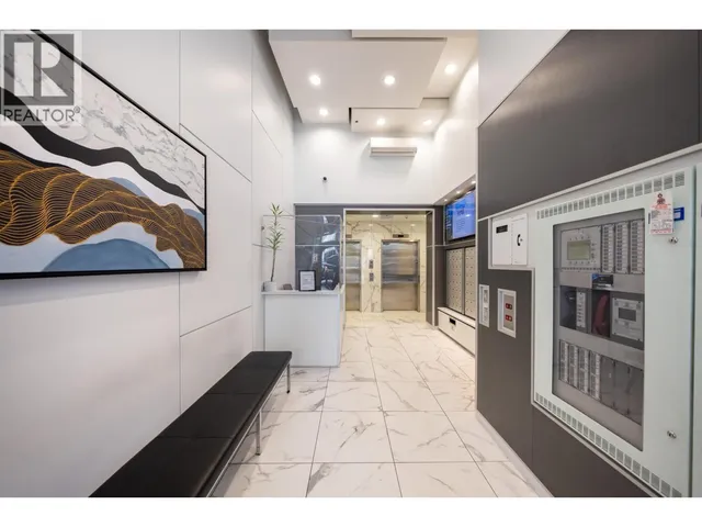 801 - 480 ROBSON STREET, Vancouver 2
