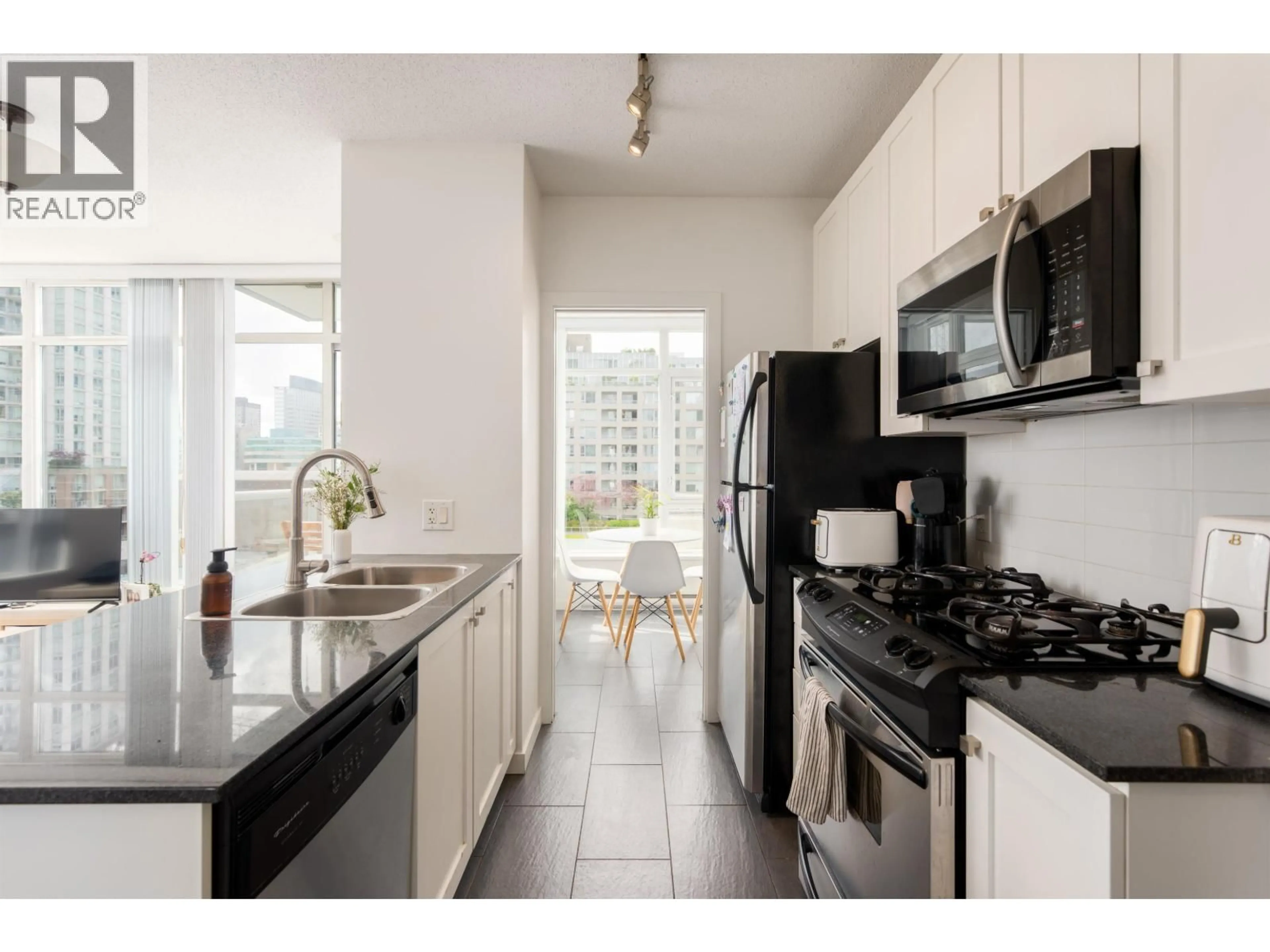 Standard kitchen, unknown for 801 - 480 ROBSON STREET, Vancouver British Columbia V6B1S1