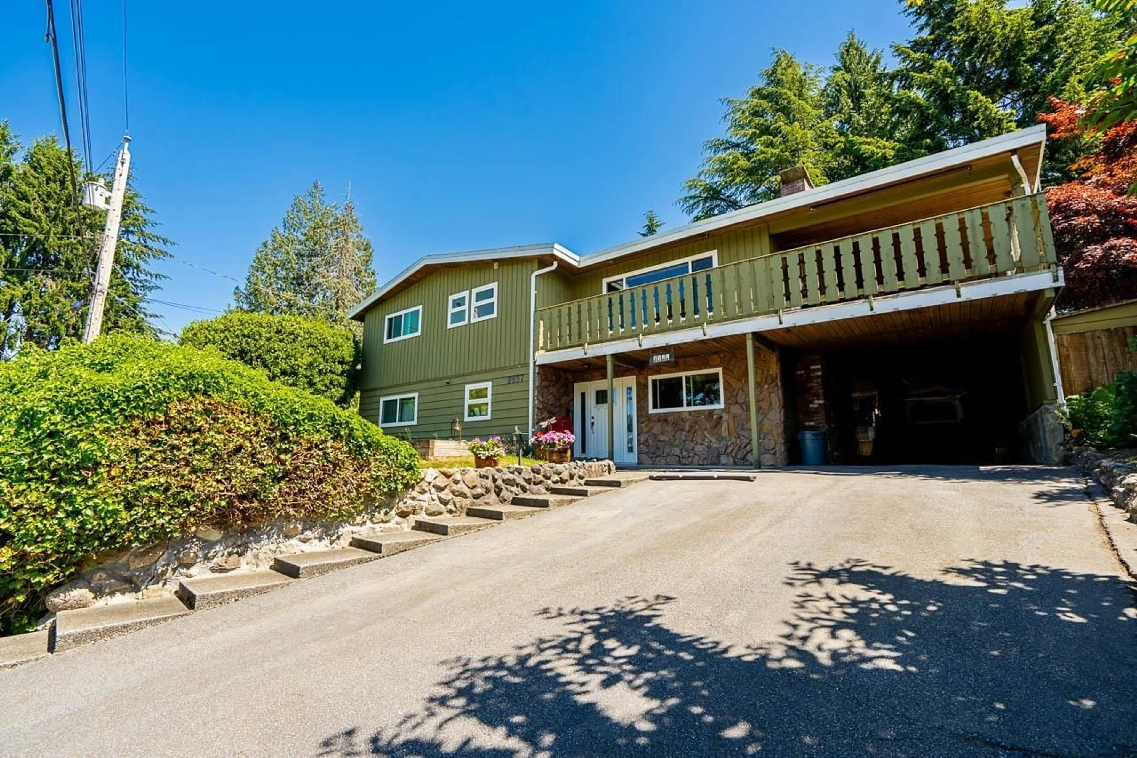 A pic from outside/outdoor area/front of a property/back of a property/a pic from drone, unknown for 8937 WATSON DRIVE, Delta British Columbia V3X2B7