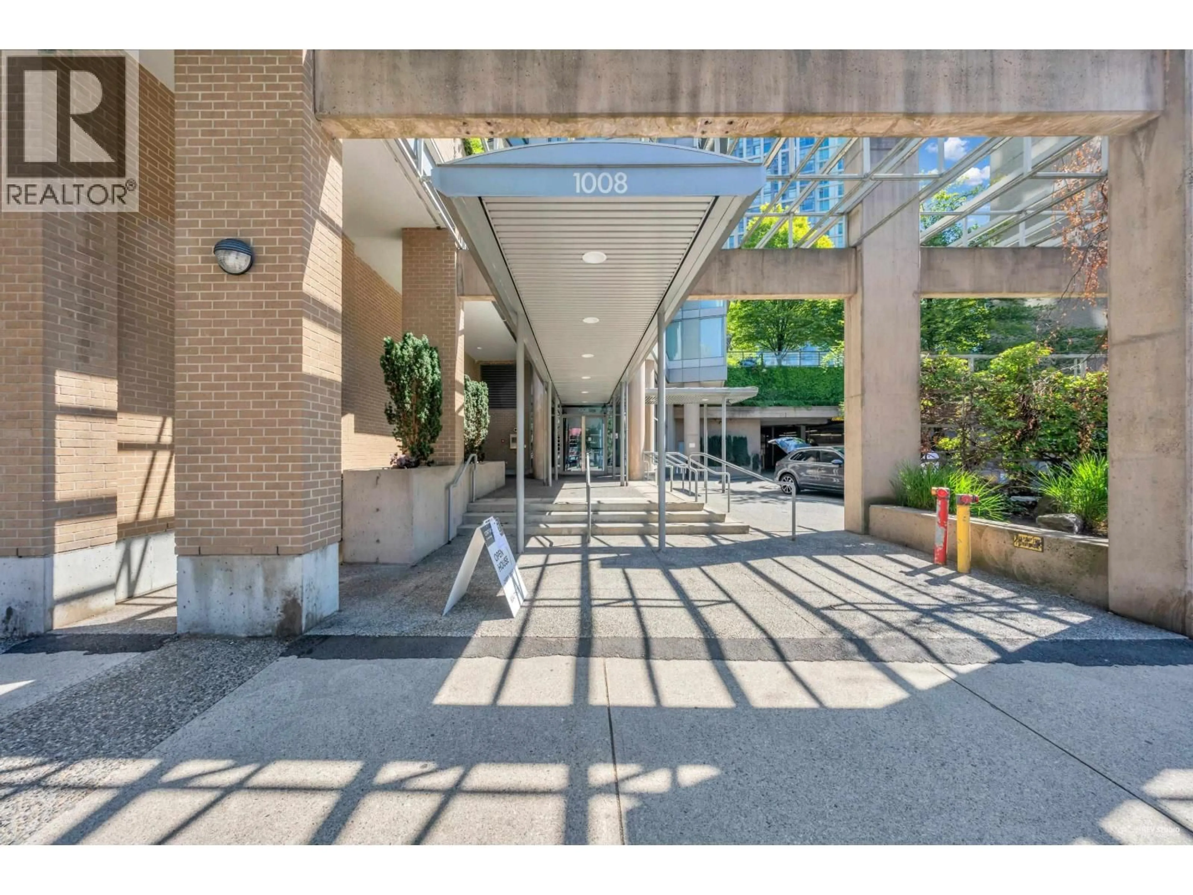 Indoor foyer for 2901 - 1008 CAMBIE STREET, Vancouver British Columbia V6B6J7