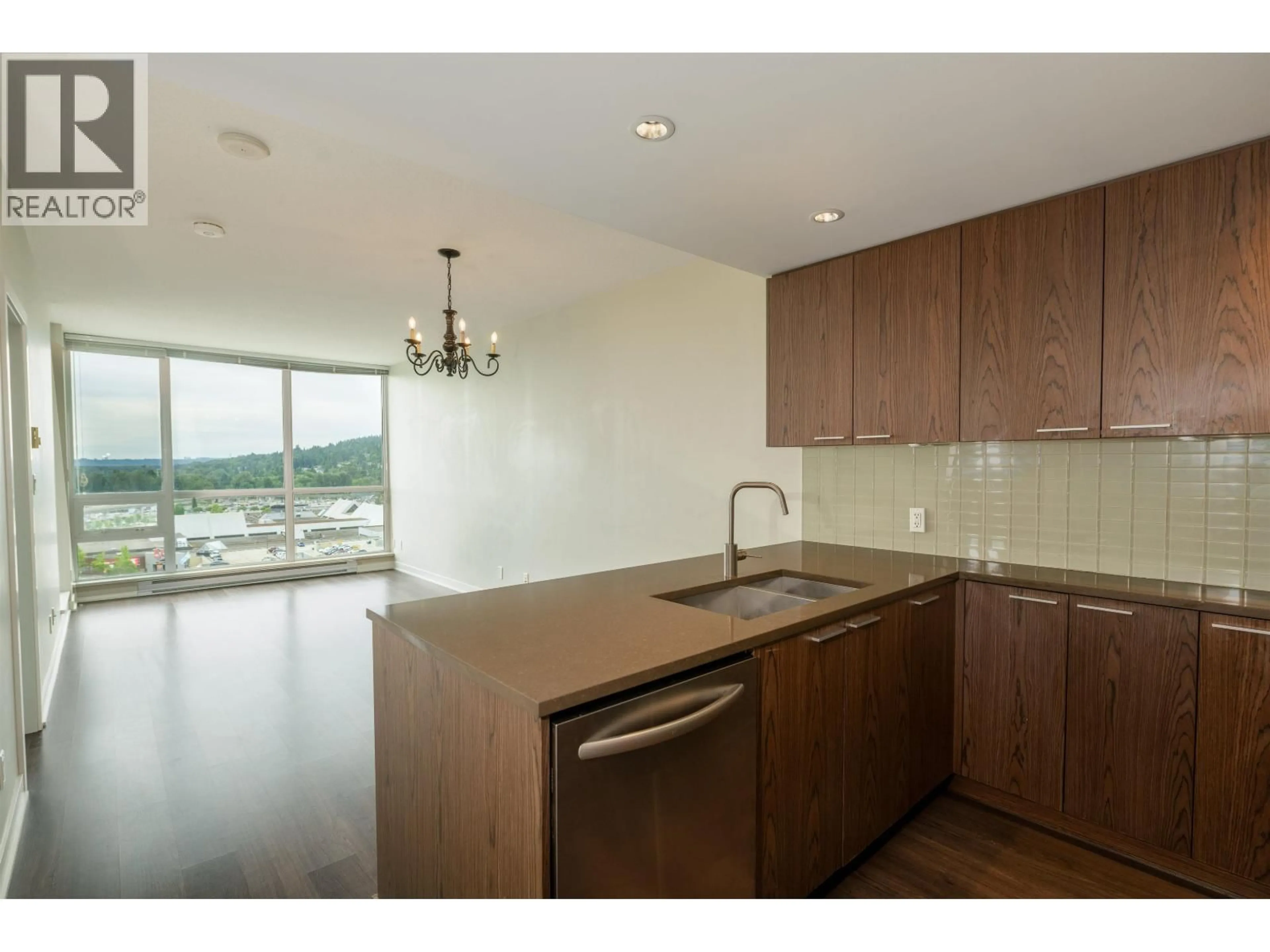 Open concept kitchen, unknown for 1605 - 2975 ATLANTIC AVENUE, Coquitlam British Columbia V3B0C5