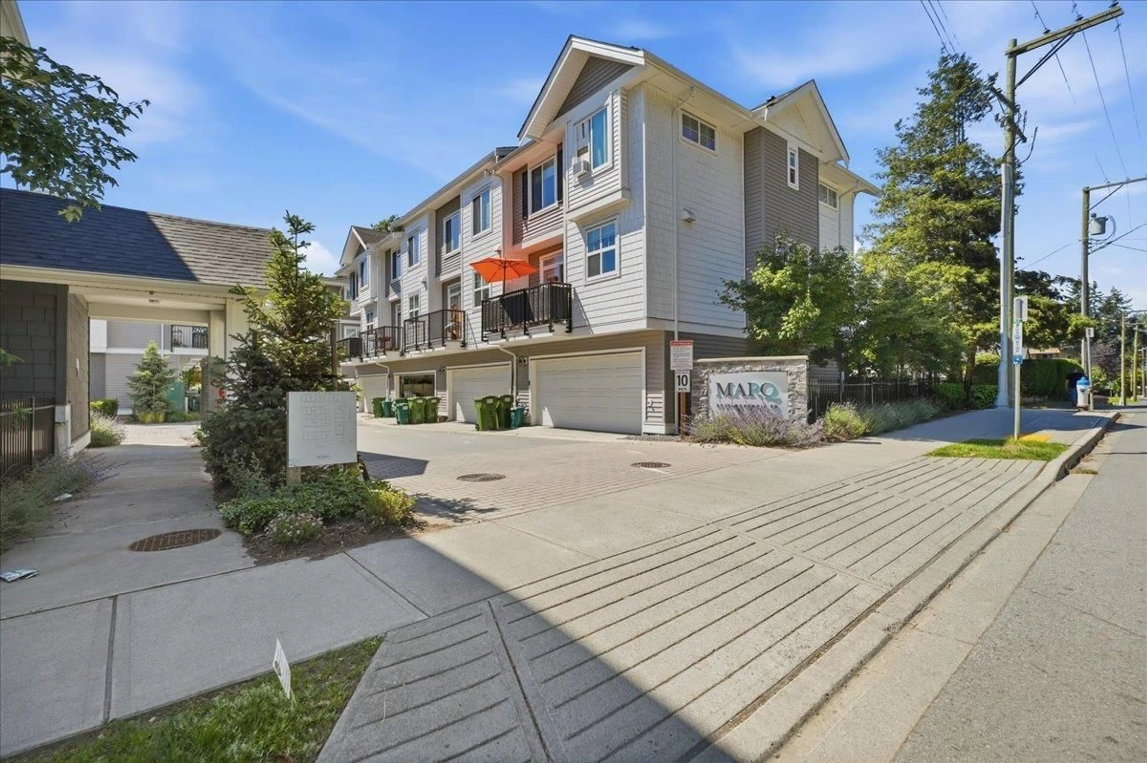 A pic from outside/outdoor area/front of a property/back of a property/a pic from drone, street for 26 - 2033 MCKENZIE ROAD, Abbotsford British Columbia V2S0M2