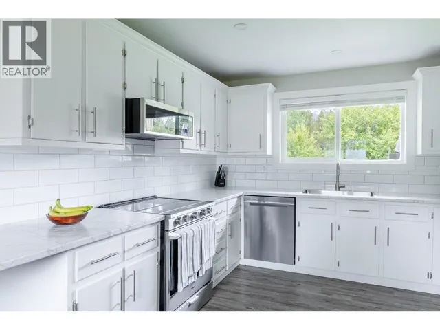 1934 CRANBERRY PLACE, Valemount 4
