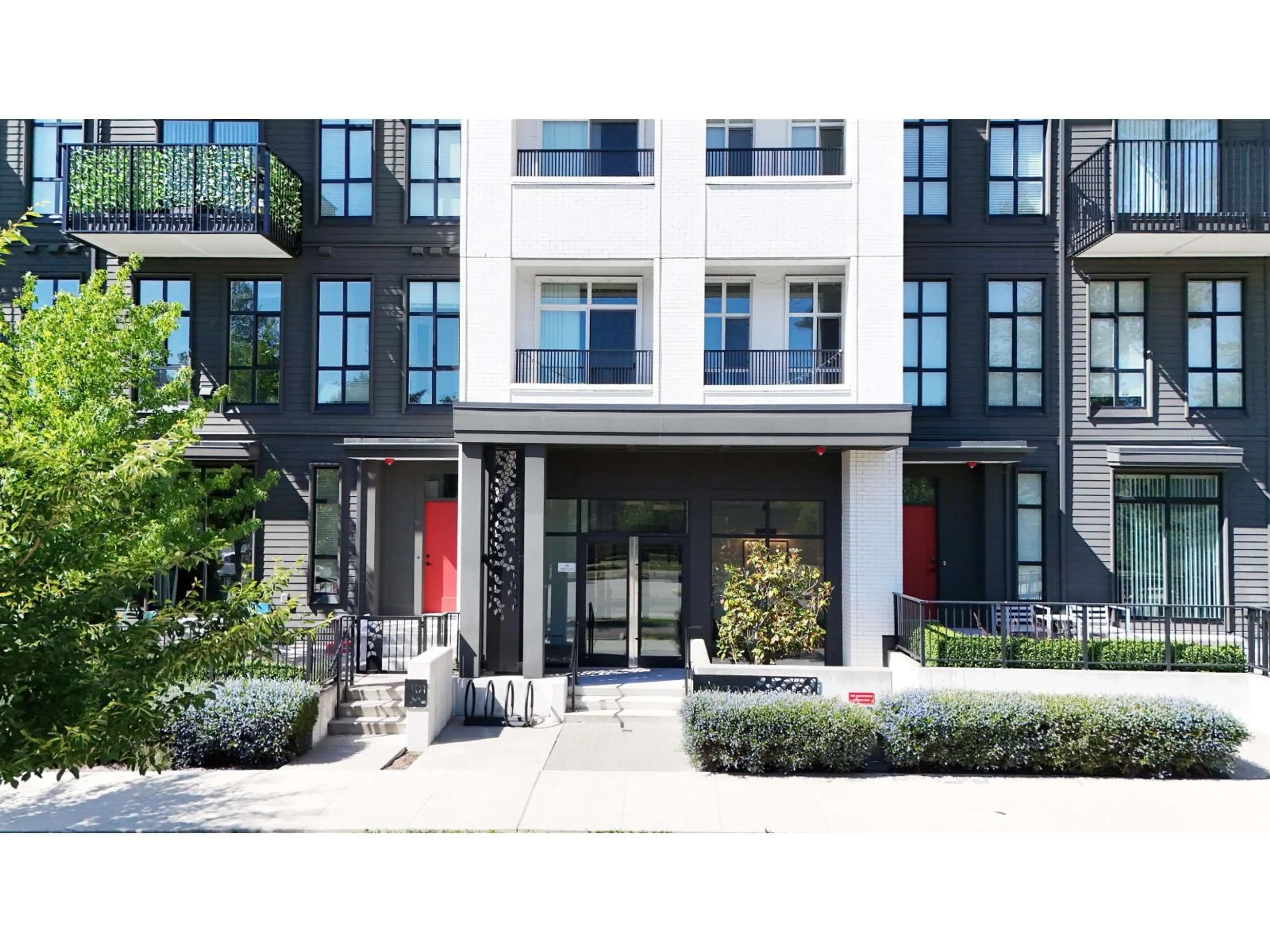Unknown for 304 - 13963 105 BOULEVARD, Surrey British Columbia V3T0M9