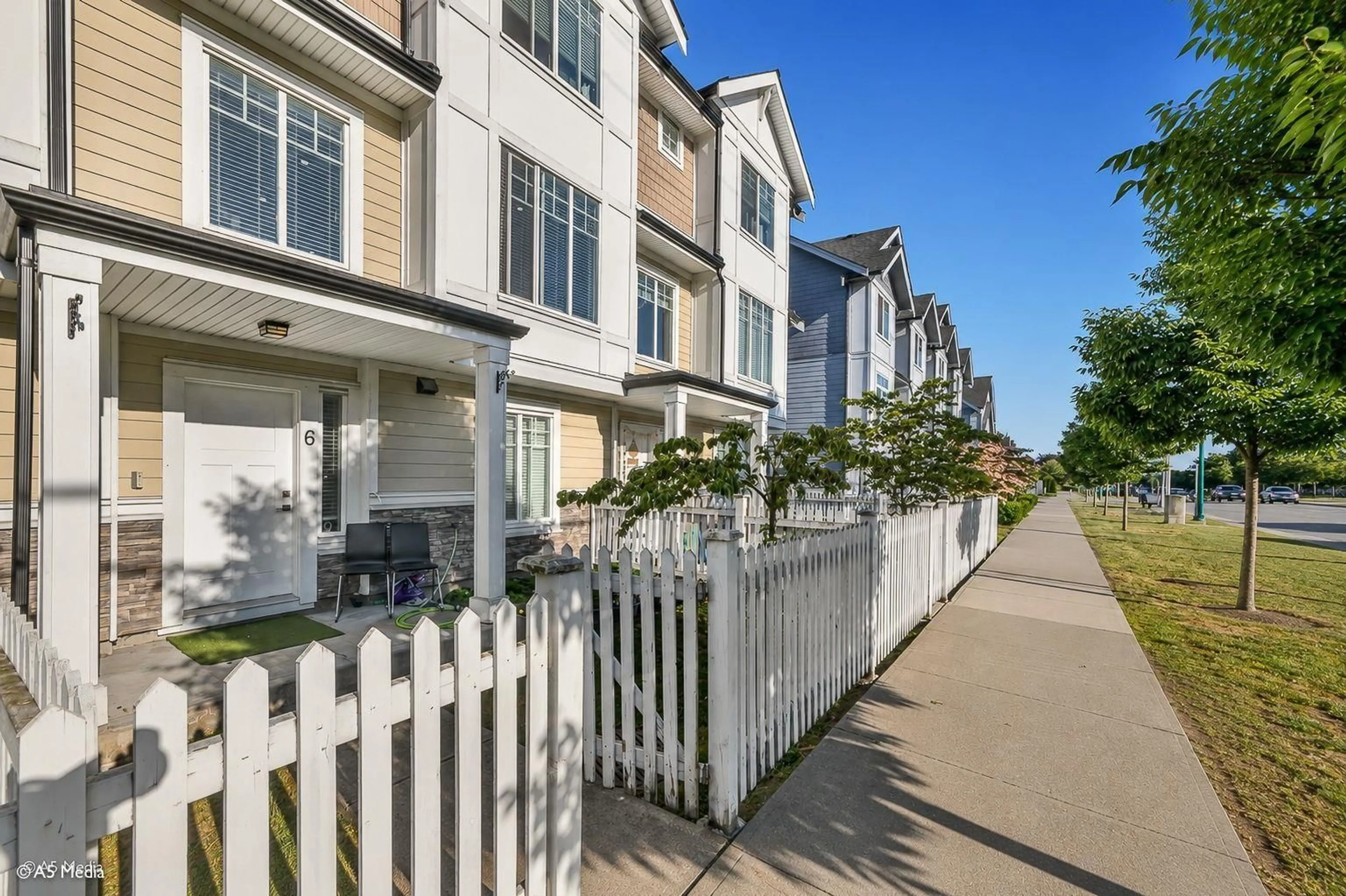 Unknown for 6 - 7056 192 STREET, Surrey British Columbia V4N6S6