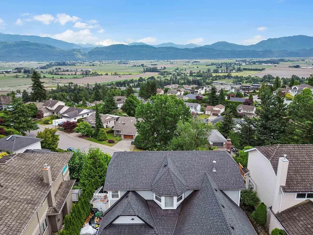 35834 EAGLECREST DRIVE, Abbotsford 4
