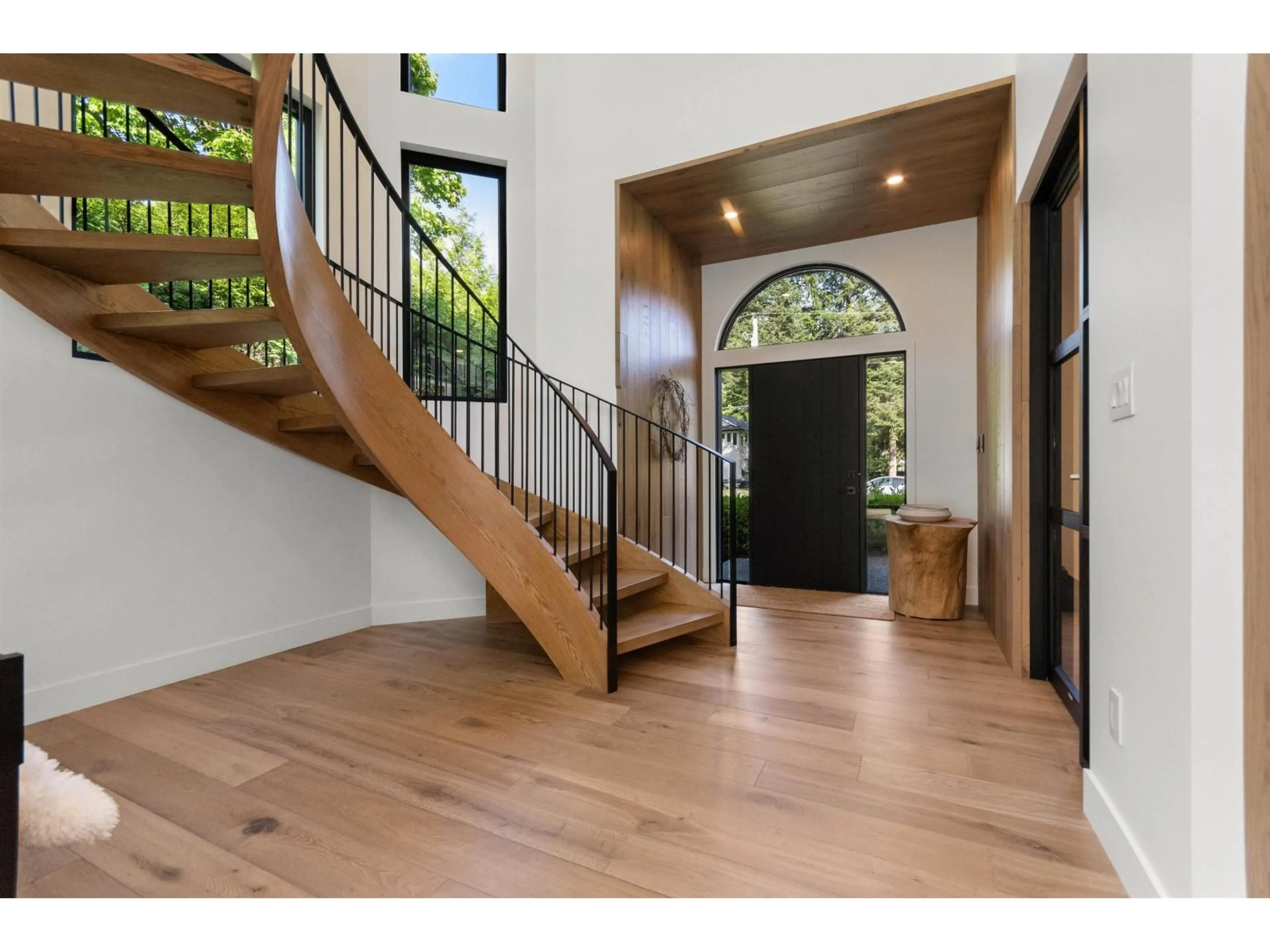 Indoor entryway for 21029 ANSON PLACE, Hope British Columbia V0X1L1