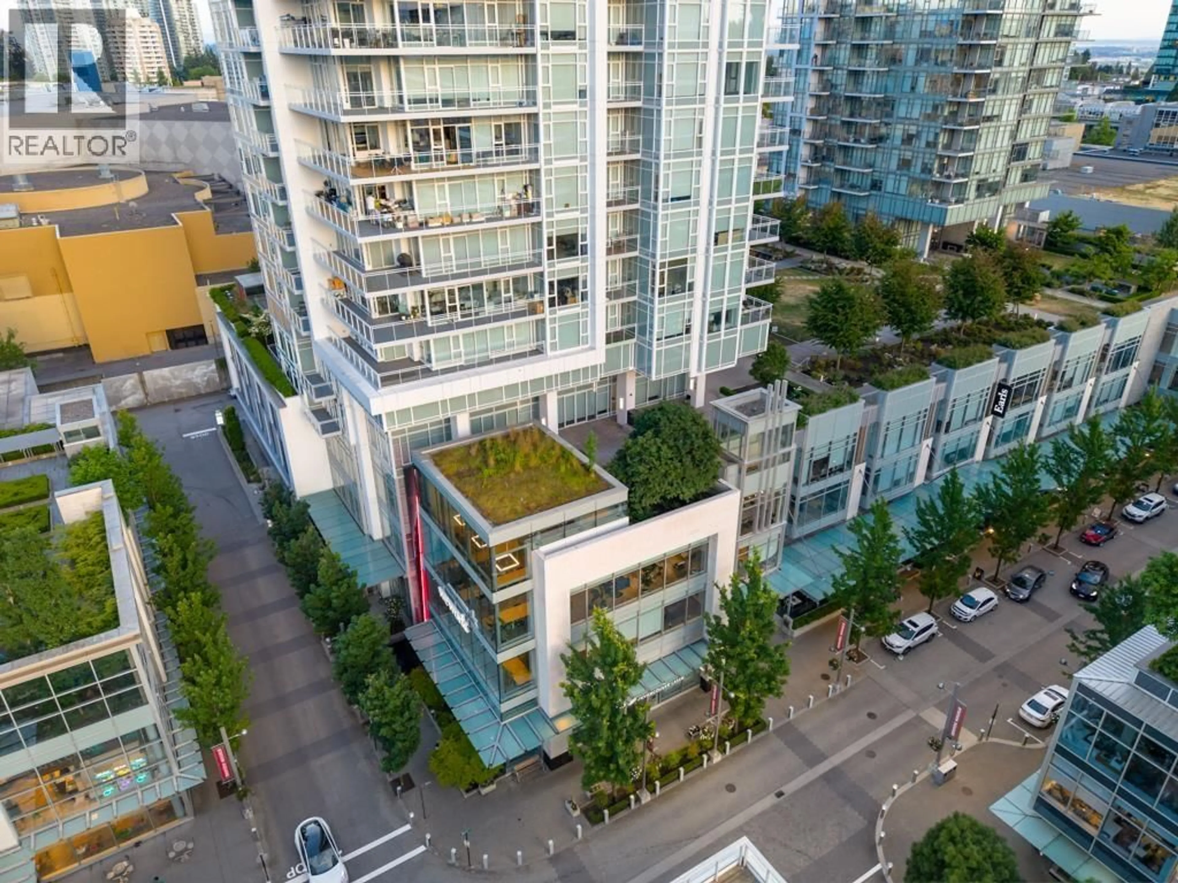 A pic from outside/outdoor area/front of a property/back of a property/a pic from drone, city buildings view from balcony for 3903 - 4670 ASSEMBLY WAY, Burnaby British Columbia V5H0H3