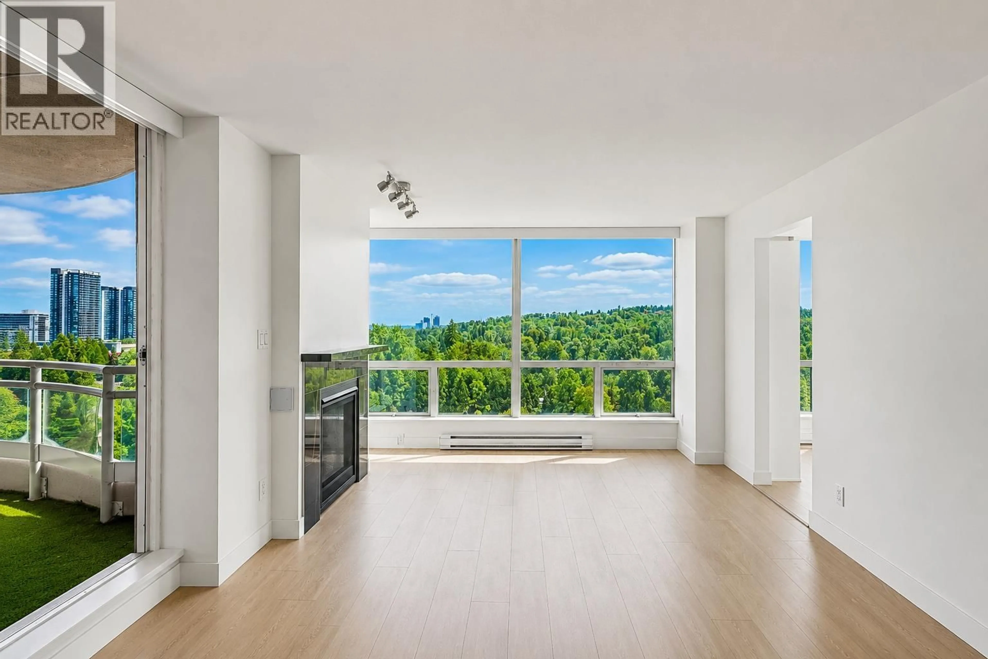 Open concept kitchen, unknown for 1206 - 9623 MANCHESTER DRIVE, Burnaby British Columbia V3N4Y8