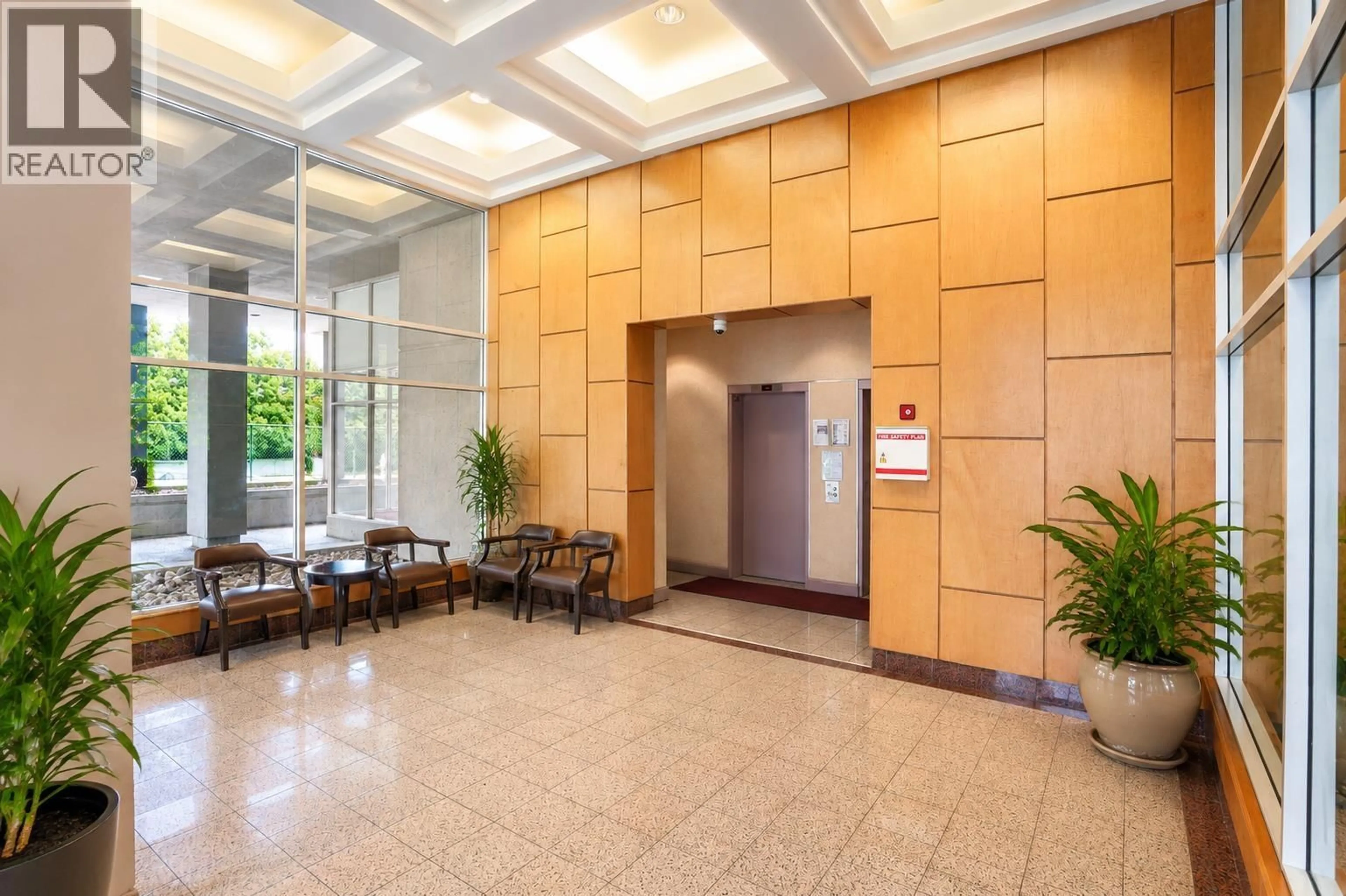 Lobby for 1206 - 9623 MANCHESTER DRIVE, Burnaby British Columbia V3N4Y8