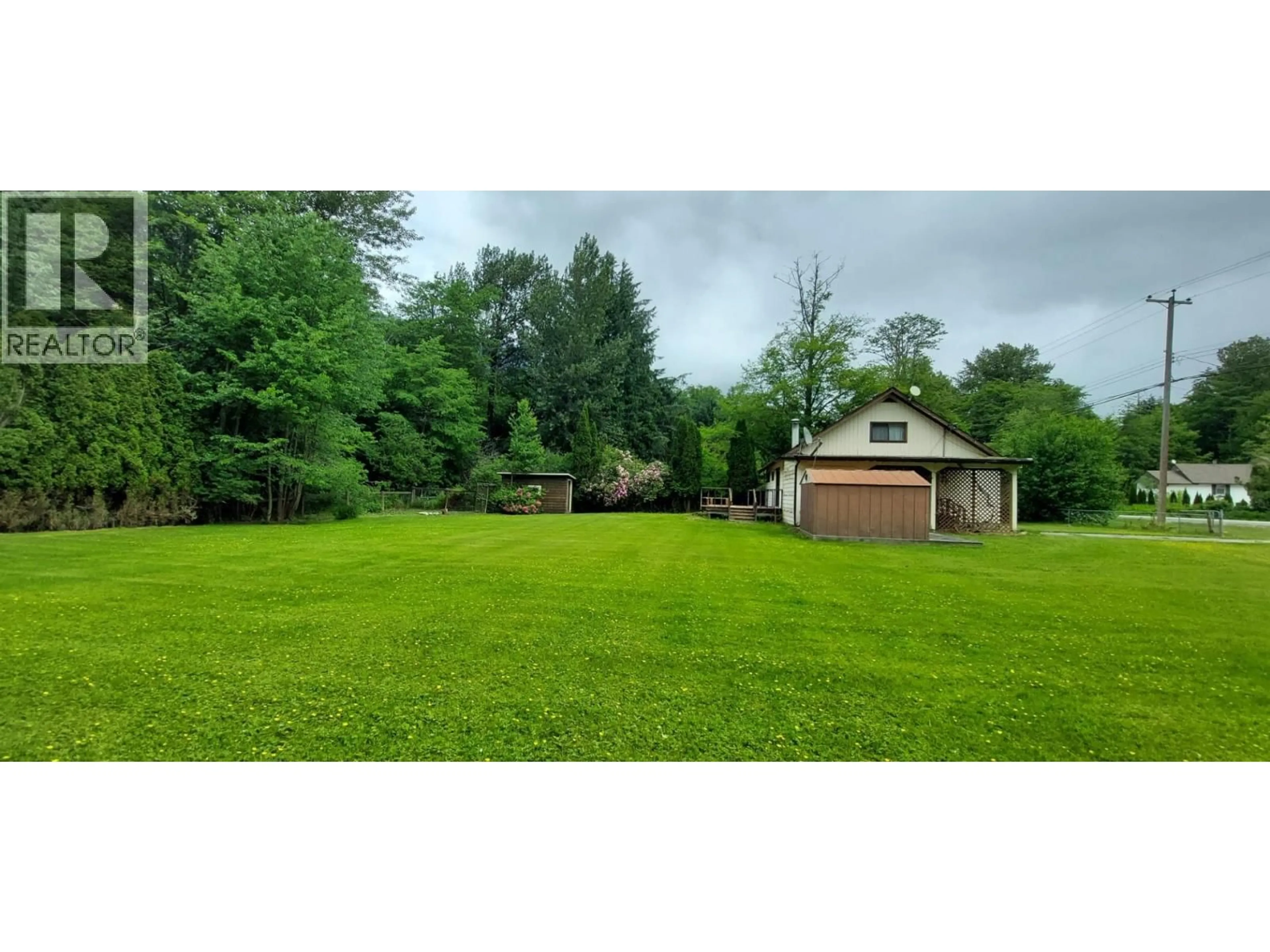 A pic from outside/outdoor area/front of a property/back of a property/a pic from drone, unknown for 1600 MACKENZIE 20 HIGHWAY, Hagensborg British Columbia V0T1H0