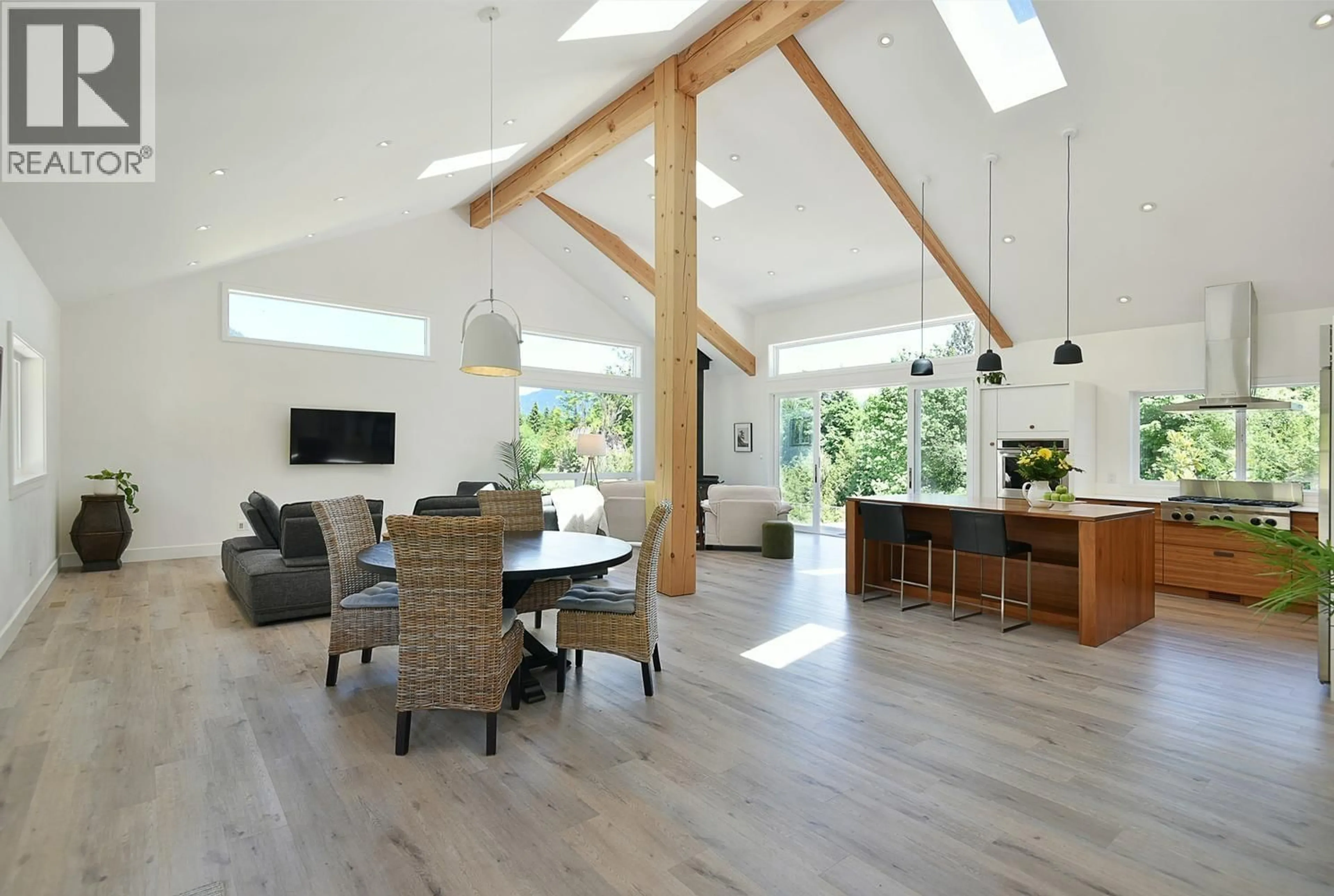 Open concept kitchen, wood/laminate floor for 1860 ARBORETUM DRIVE, Gibsons British Columbia V0N1V6