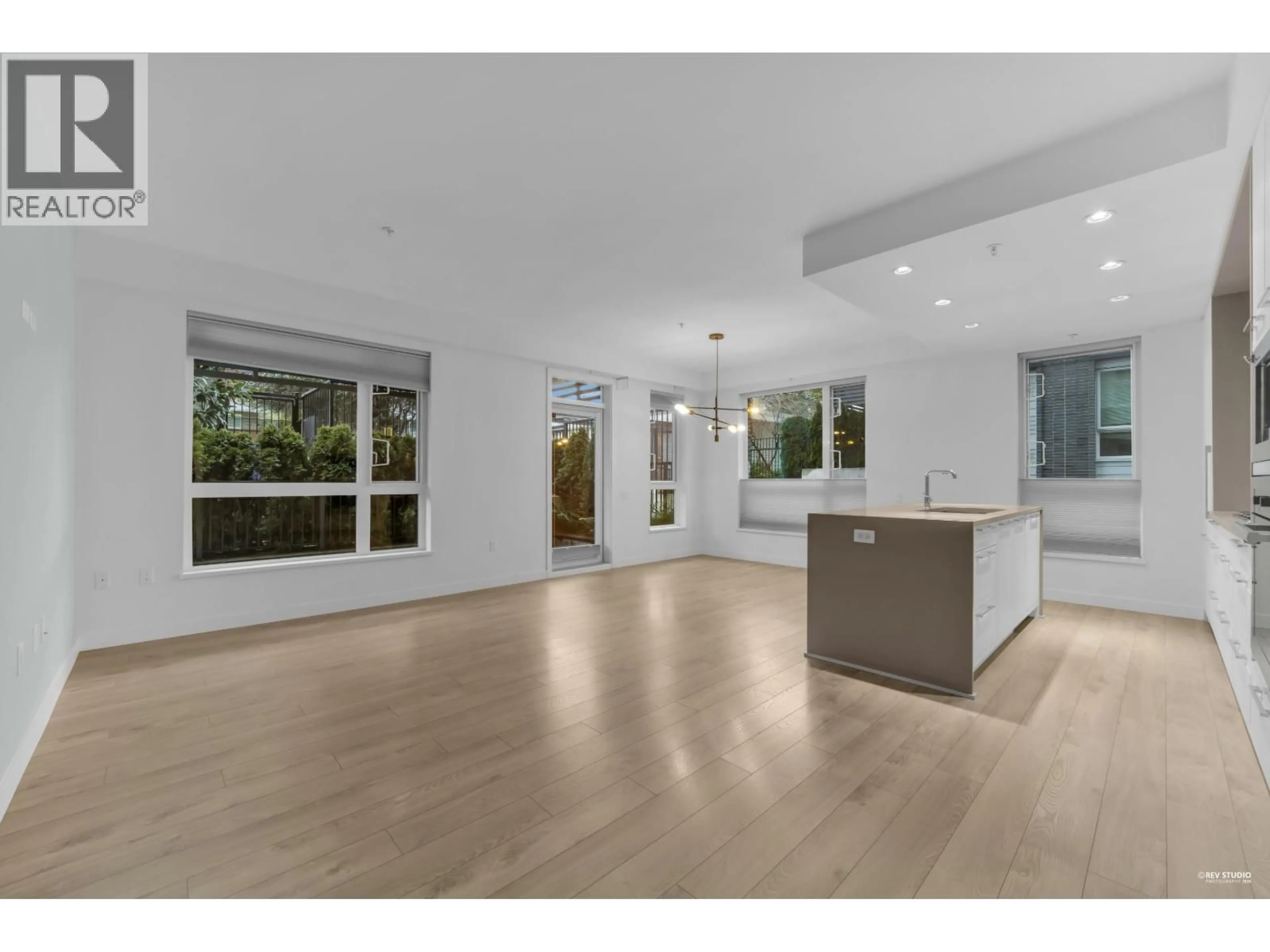 Open concept kitchen, unknown for 109 - 6677 CAMBIE STREET, Vancouver British Columbia V6P0E6