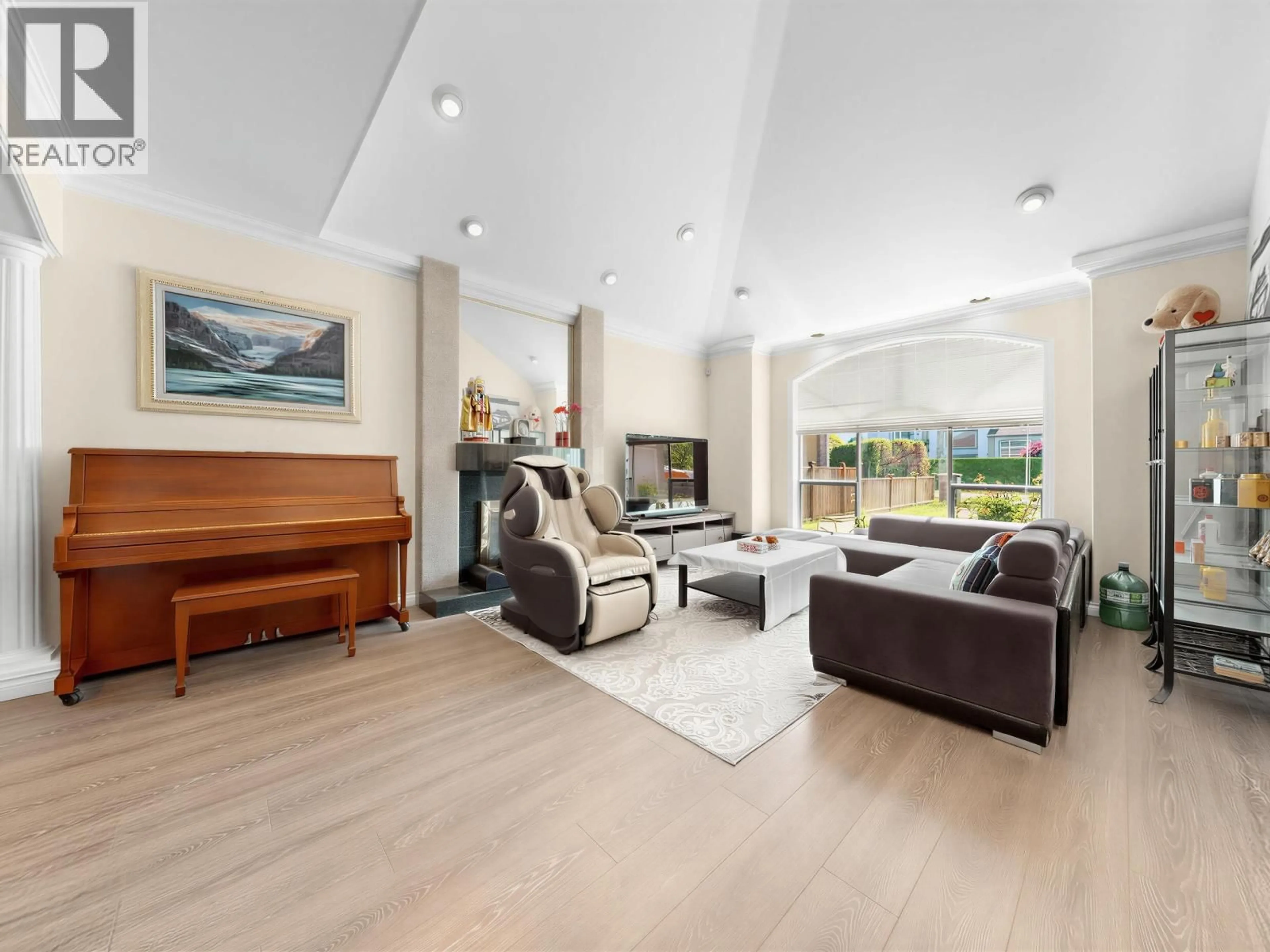 Living room with furniture, unknown for 7311 BELAIR DRIVE, Richmond British Columbia V7A1B4