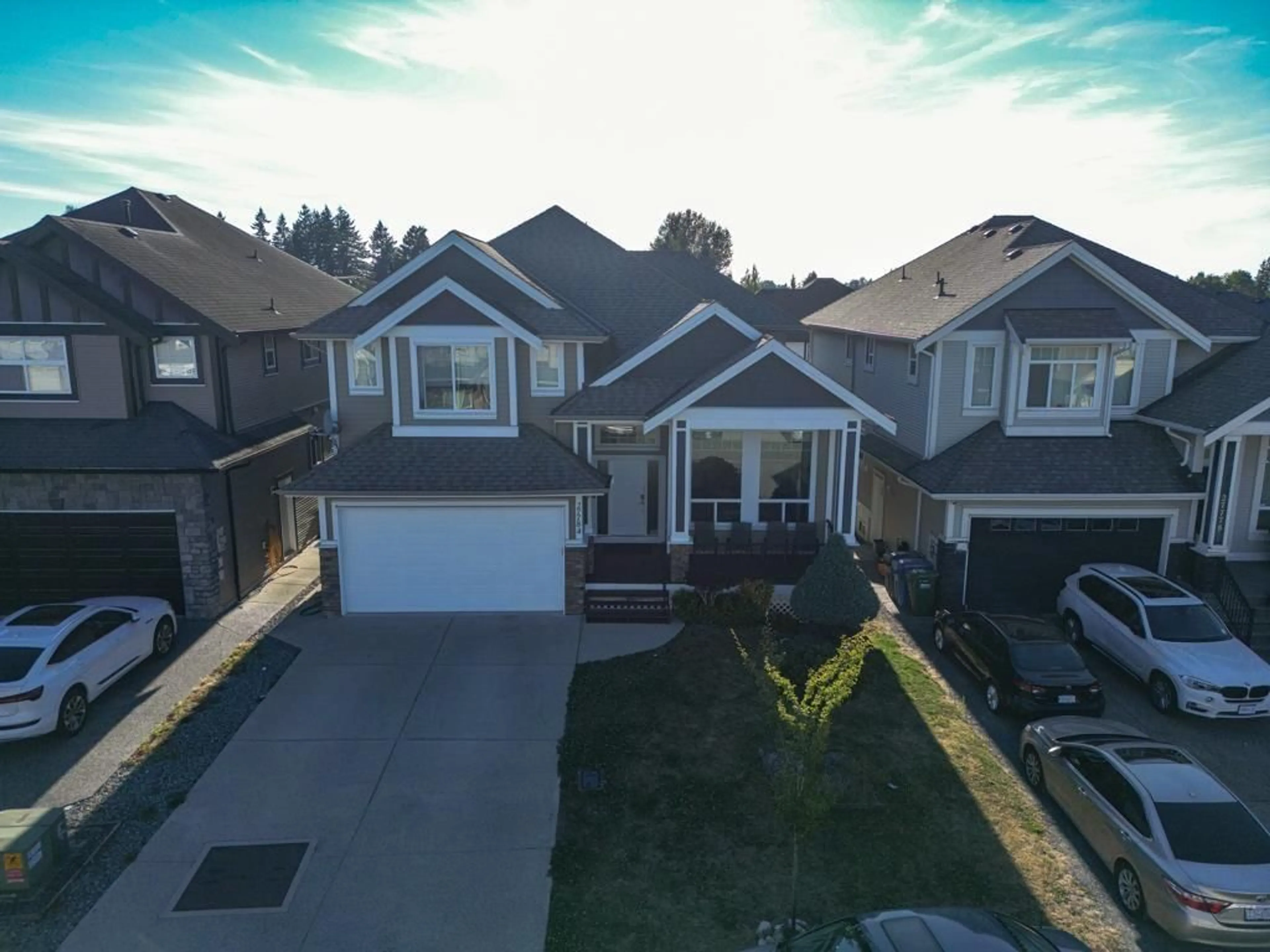 A pic from outside/outdoor area/front of a property/back of a property/a pic from drone, street for 27784 PORTER DRIVE, Abbotsford British Columbia V4X1M3