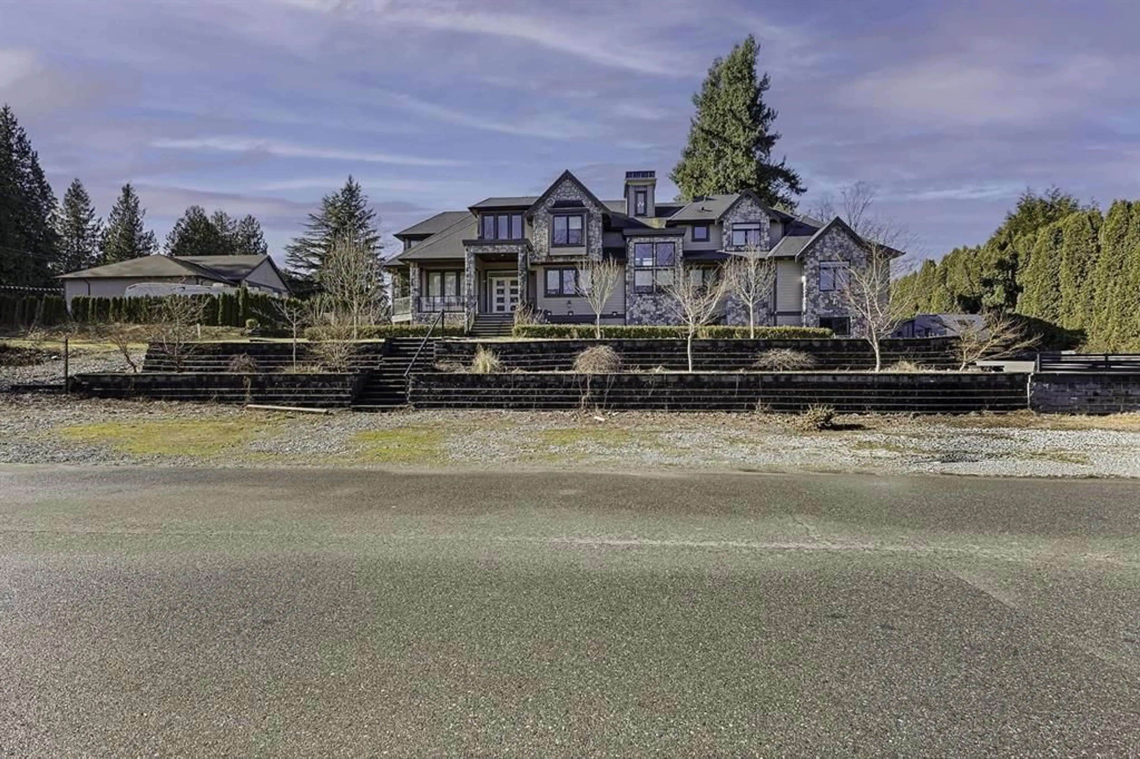 A pic from outside/outdoor area/front of a property/back of a property/a pic from drone, street for 4033 PRAIRIE STREET, Abbotsford British Columbia V4X1X2