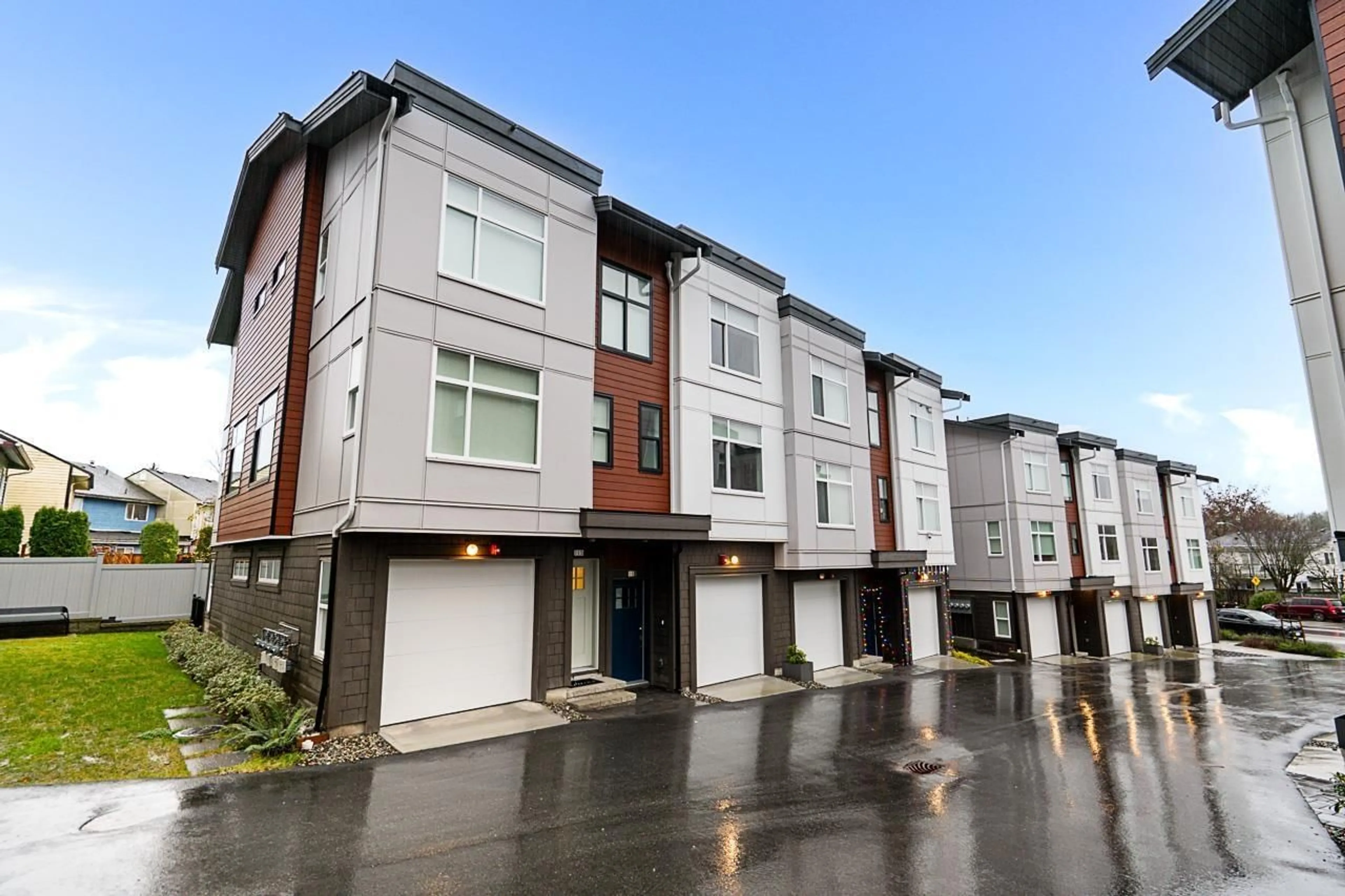Unknown for 107 - 5330 198 STREET, Langley British Columbia V3A1G1