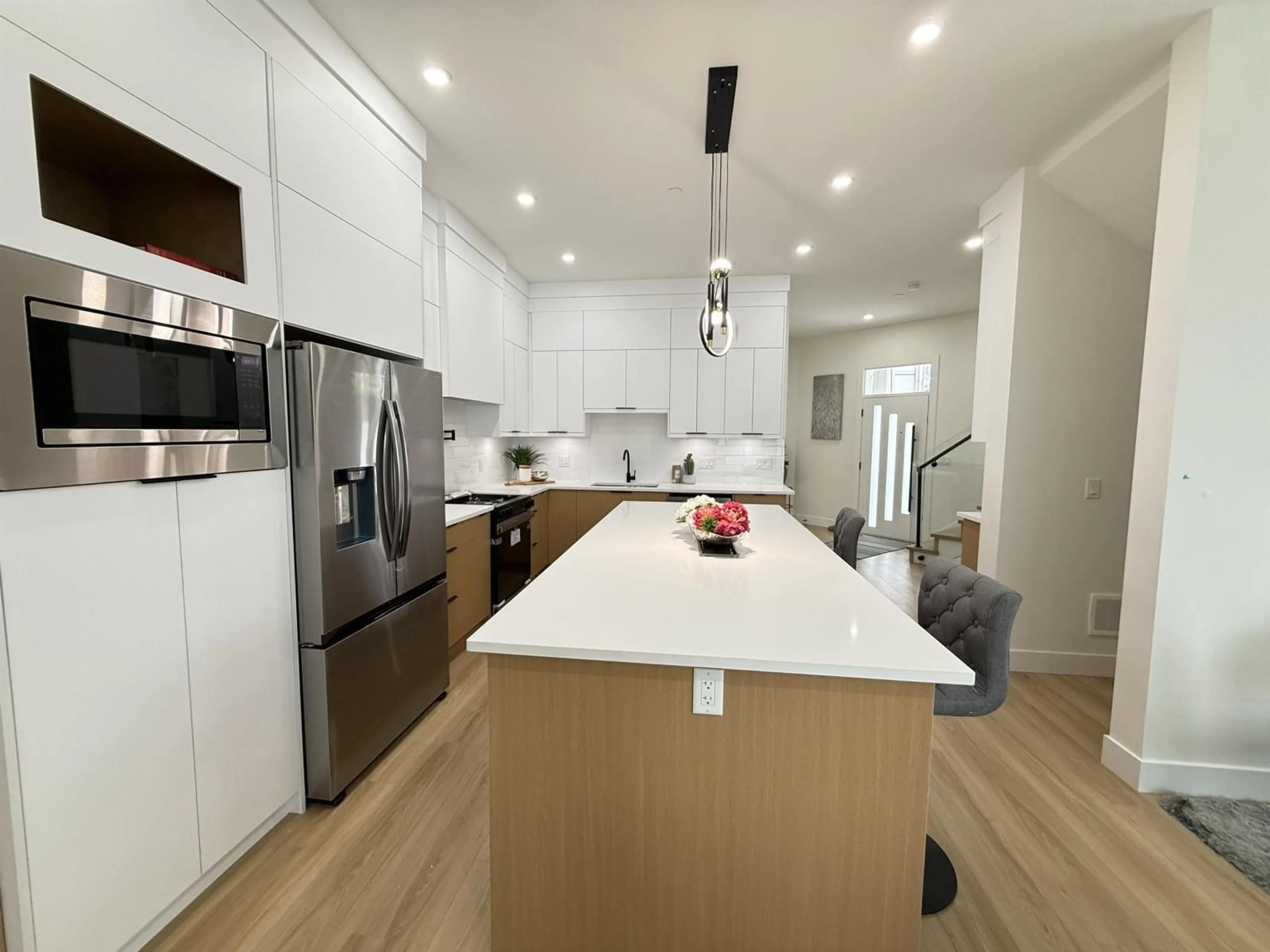 Open concept kitchen, unknown for 7679 197 STREET, Langley British Columbia V2Y3T4
