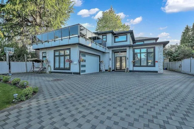 9253 PRINCE CHARLES BOULEVARD, Surrey 2