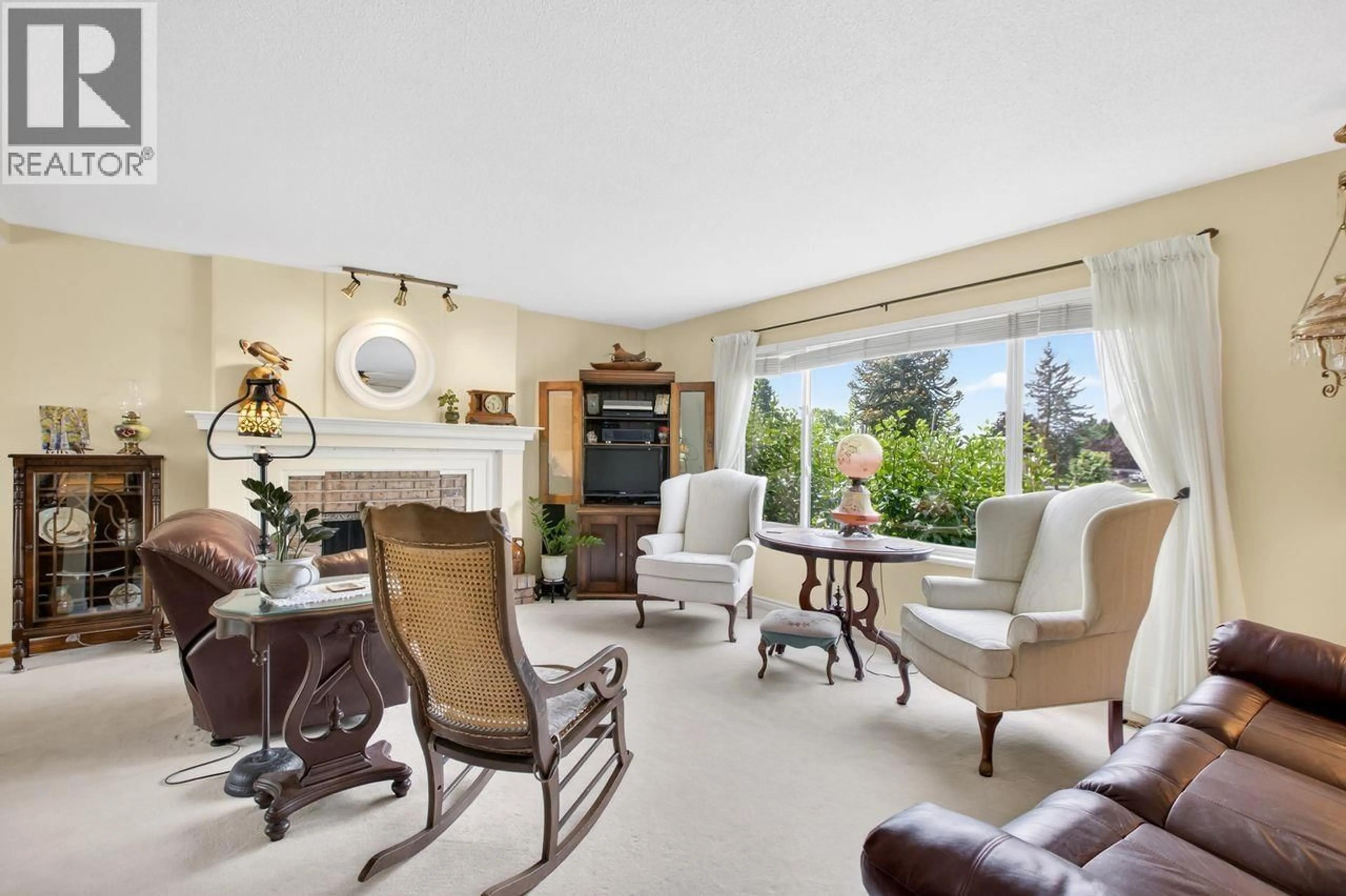 Living room with furniture, ceramic/tile floor for 19787 116A AVENUE, Pitt Meadows British Columbia V3Y1N8