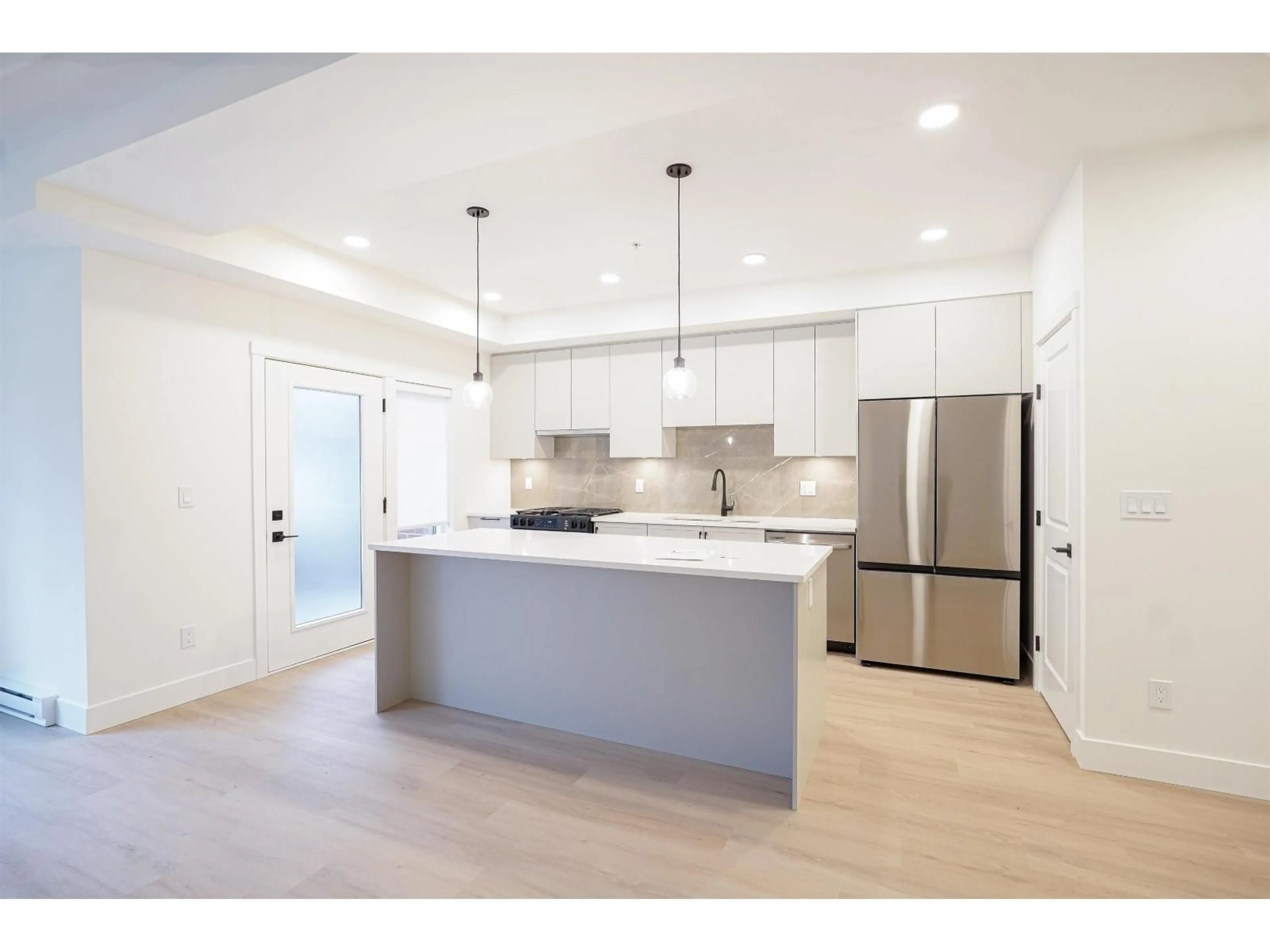 Open concept kitchen, unknown for 104 - 3528 146A STREET, White Rock British Columbia V4P0H4