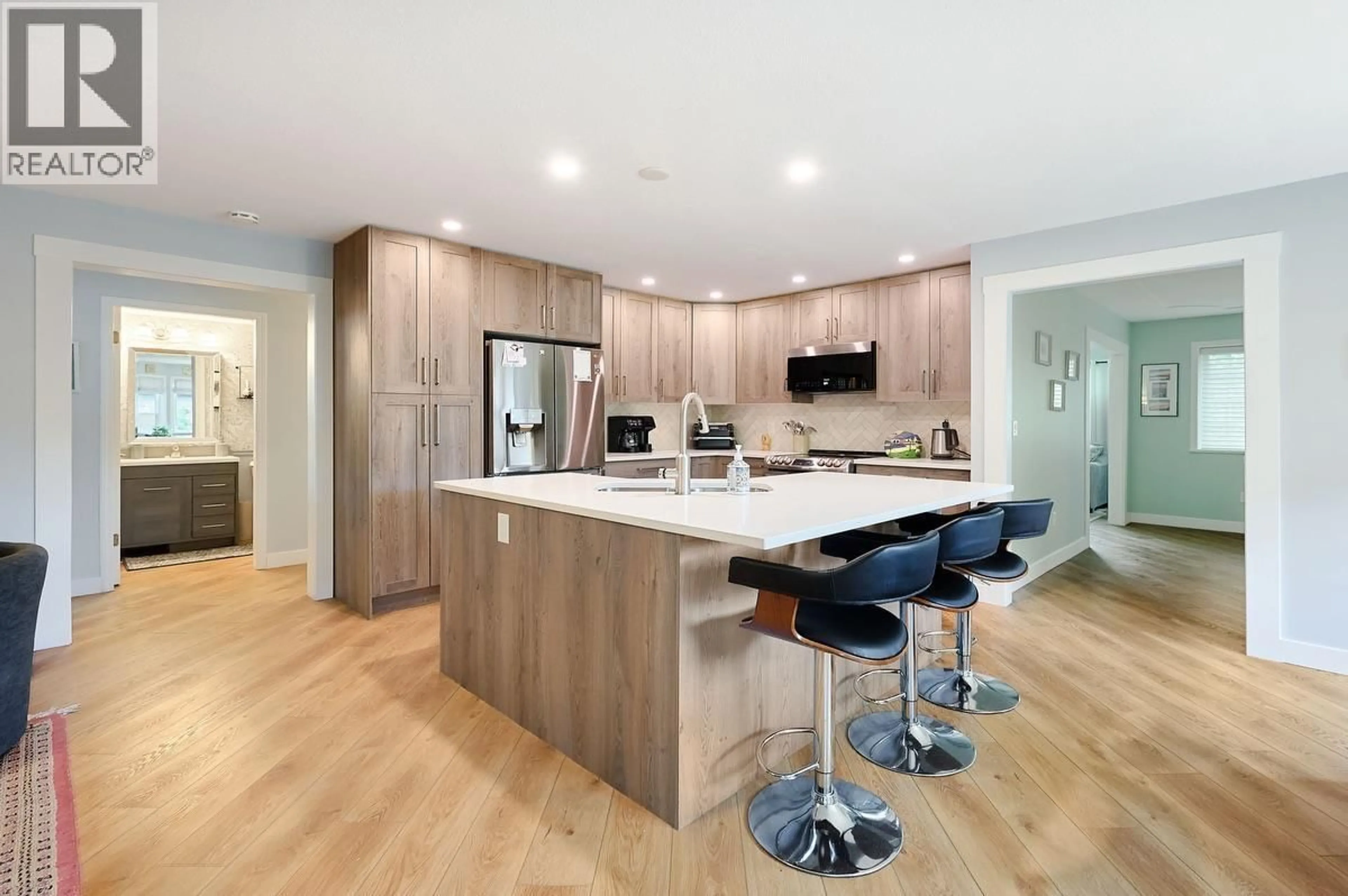 Contemporary kitchen, wood/laminate floor for 4443 DAWN PLACE, Delta British Columbia V4K4S9