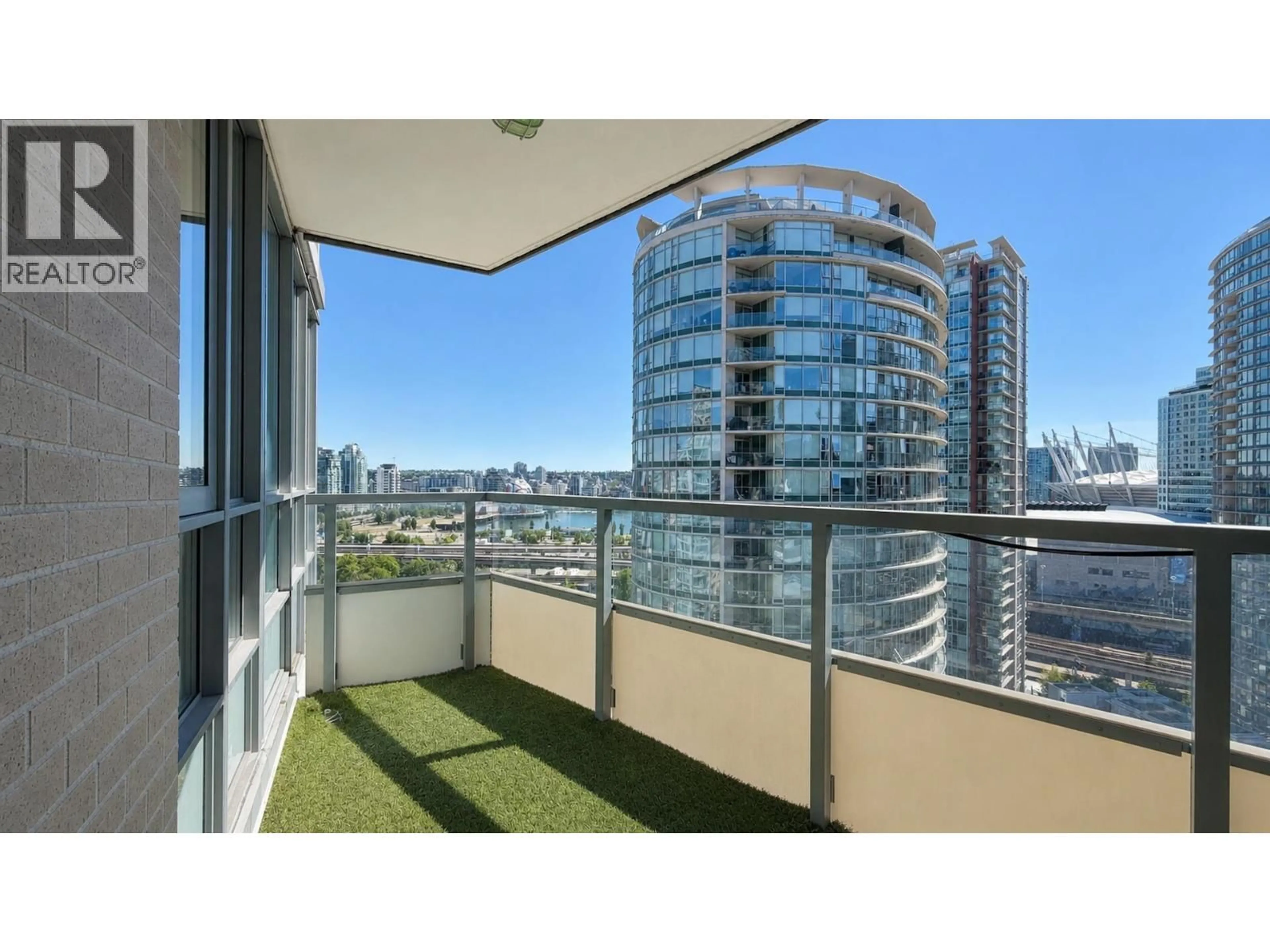 Balcony in the apartment, city buildings view from balcony for 2009 - 63 KEEFER PLACE, Vancouver British Columbia V6B6N6