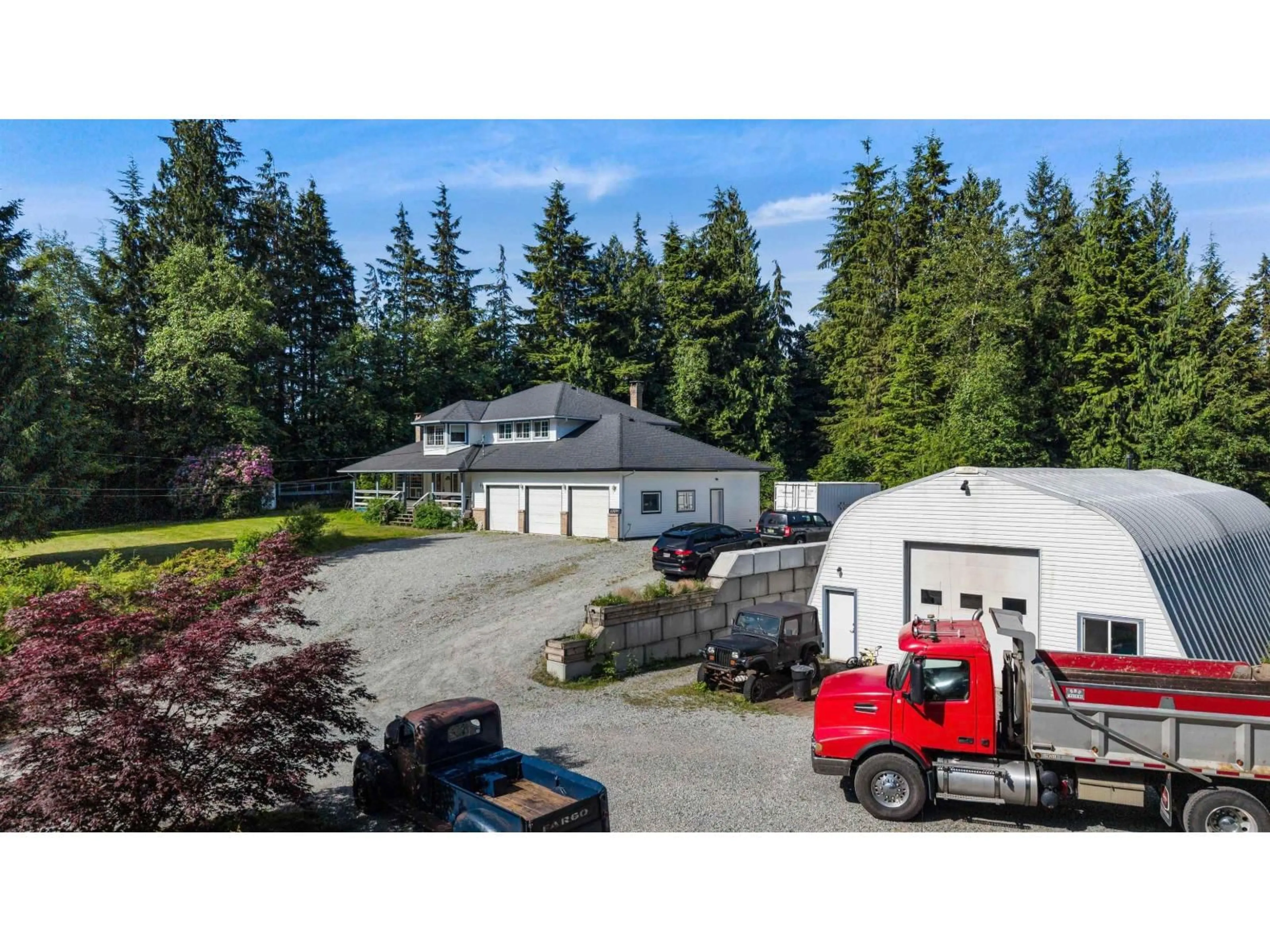 A pic from outside/outdoor area/front of a property/back of a property/a pic from drone, unknown for 13091 SABO STREET, Mission British Columbia V4S1L6
