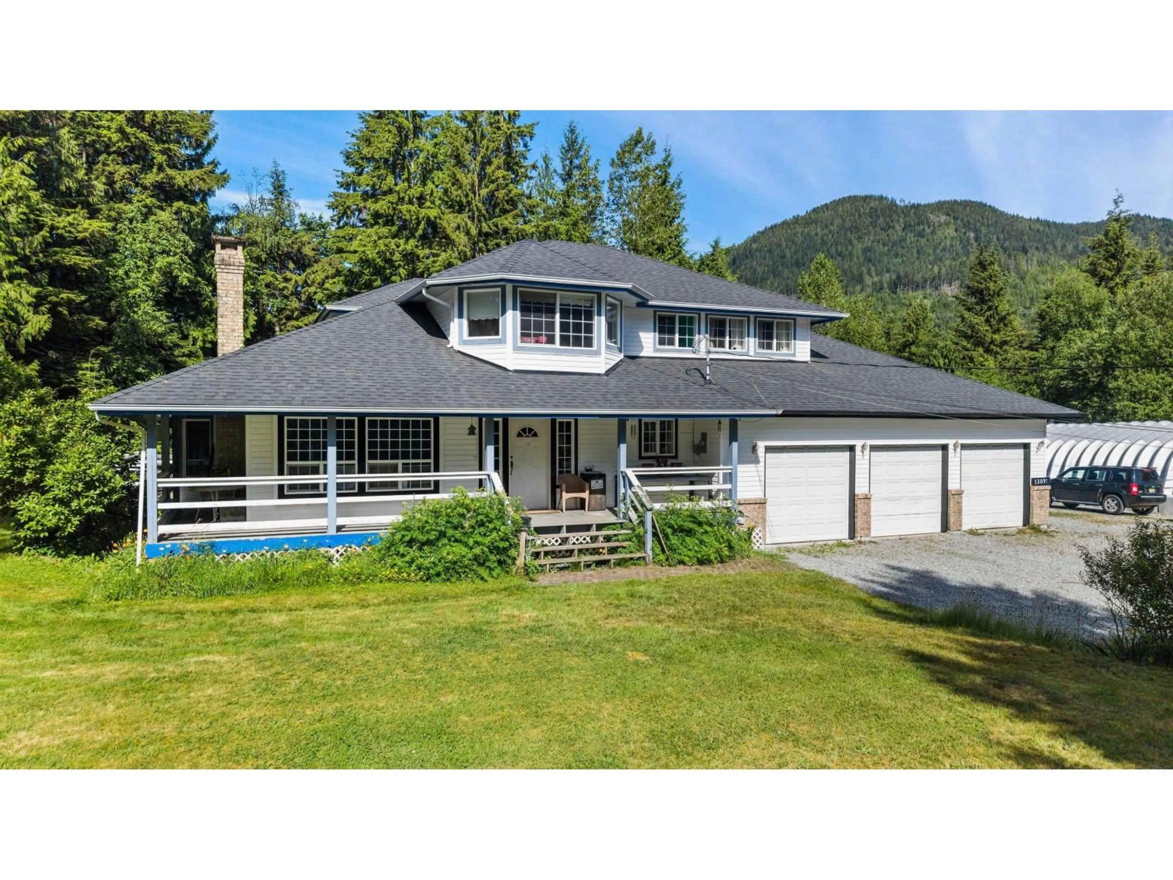 A pic from outside/outdoor area/front of a property/back of a property/a pic from drone, mountain view for 13091 SABO STREET, Mission British Columbia V4S1L6