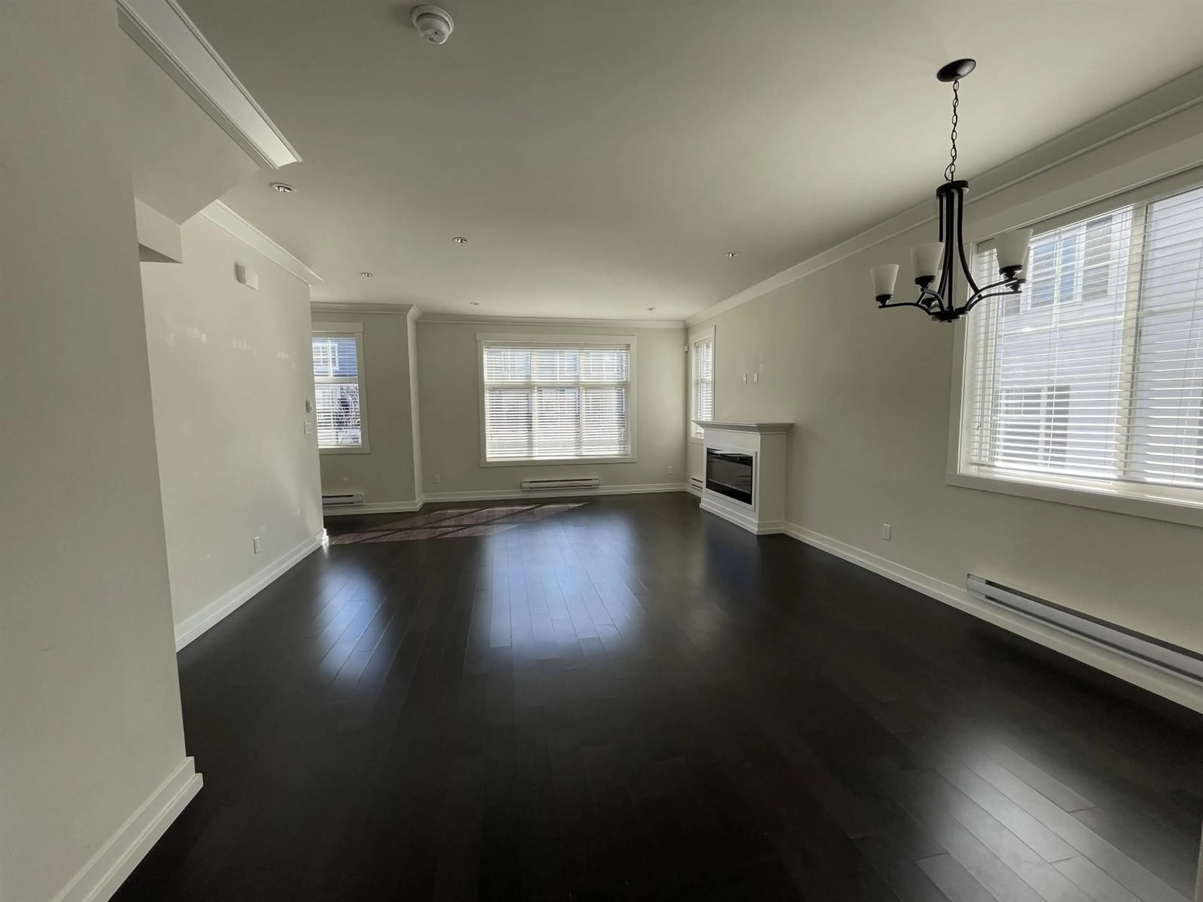 A pic of a room for 73 - 16458 23A AVENUE, Surrey British Columbia V3Z0L9