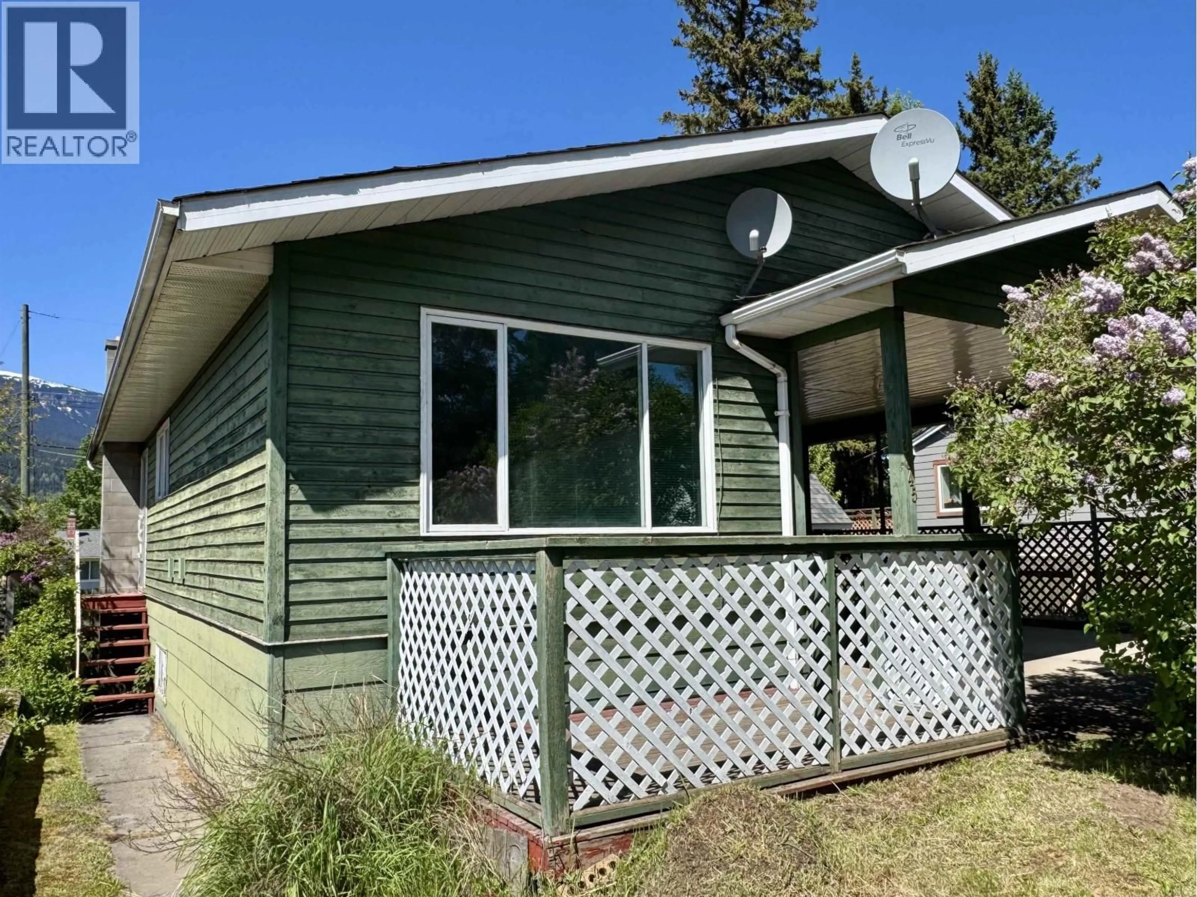 Home with vinyl exterior material, unknown for 3845 9TH AVENUE, Smithers British Columbia V0J2N0