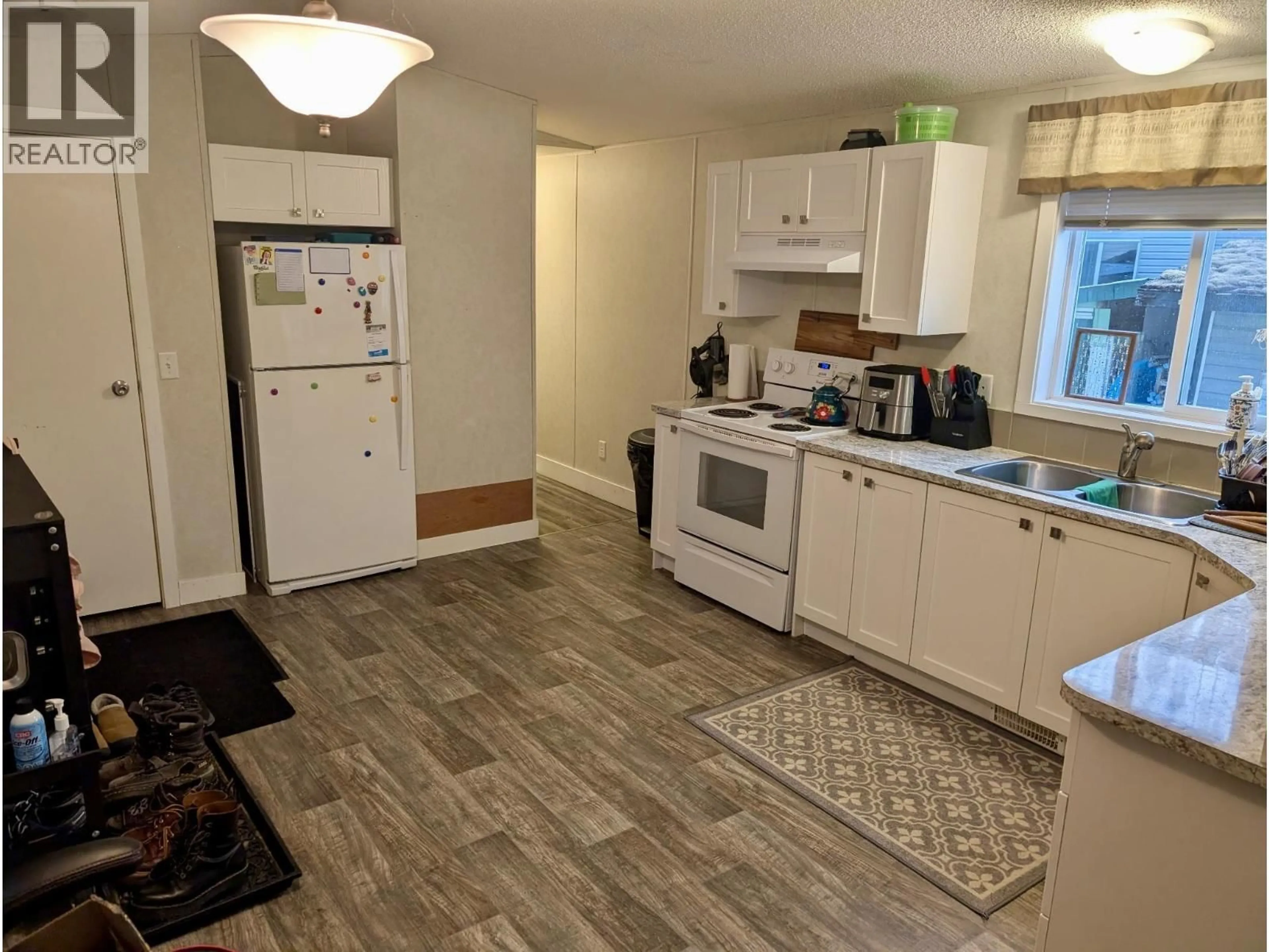 Standard kitchen, unknown for 32 - 4619 LOWRIE AVENUE, Terrace British Columbia V8G3X5