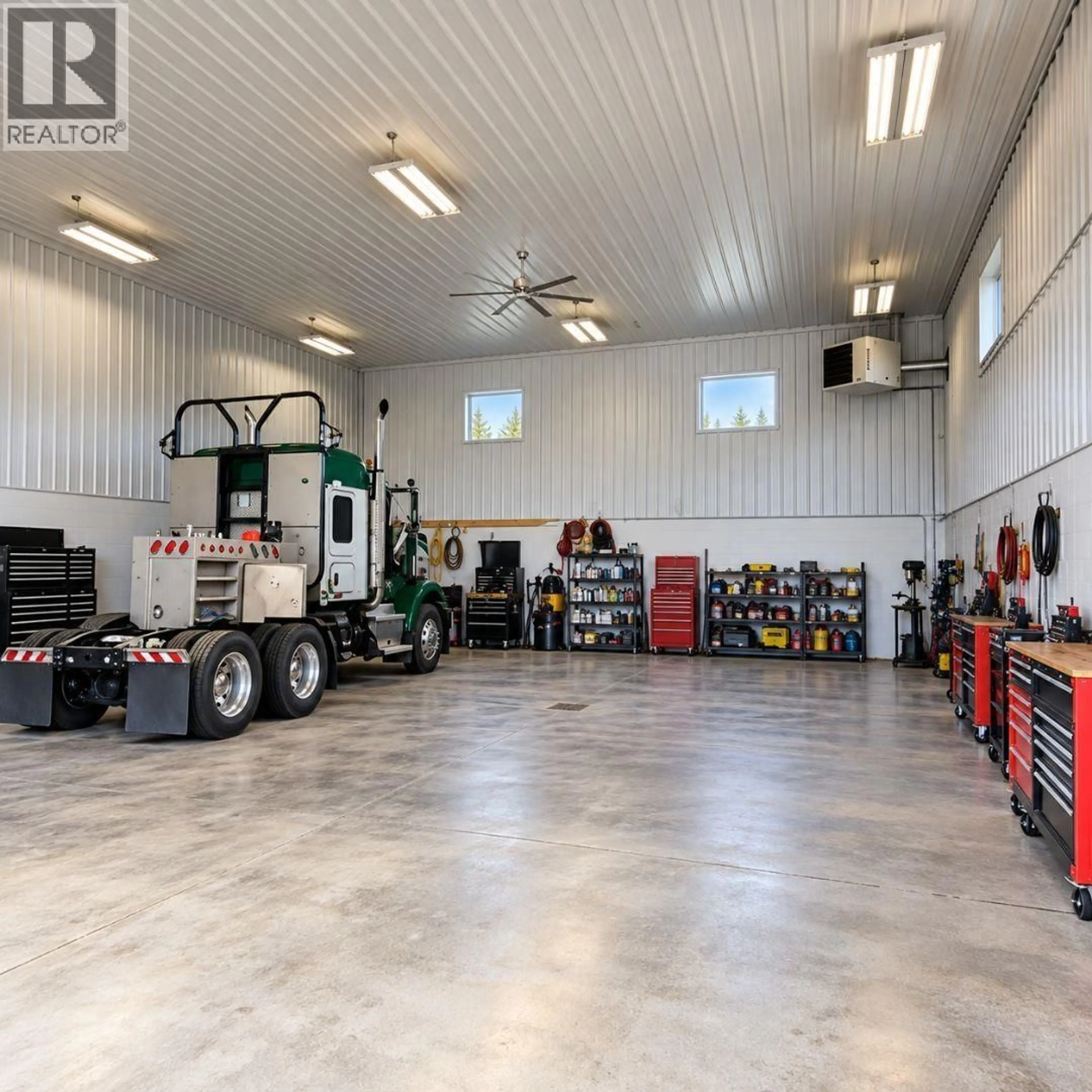 Indoor garage for 6264 FOREST LAWN FRONTAGE ROAD, Fort St. John British Columbia V1J8B8