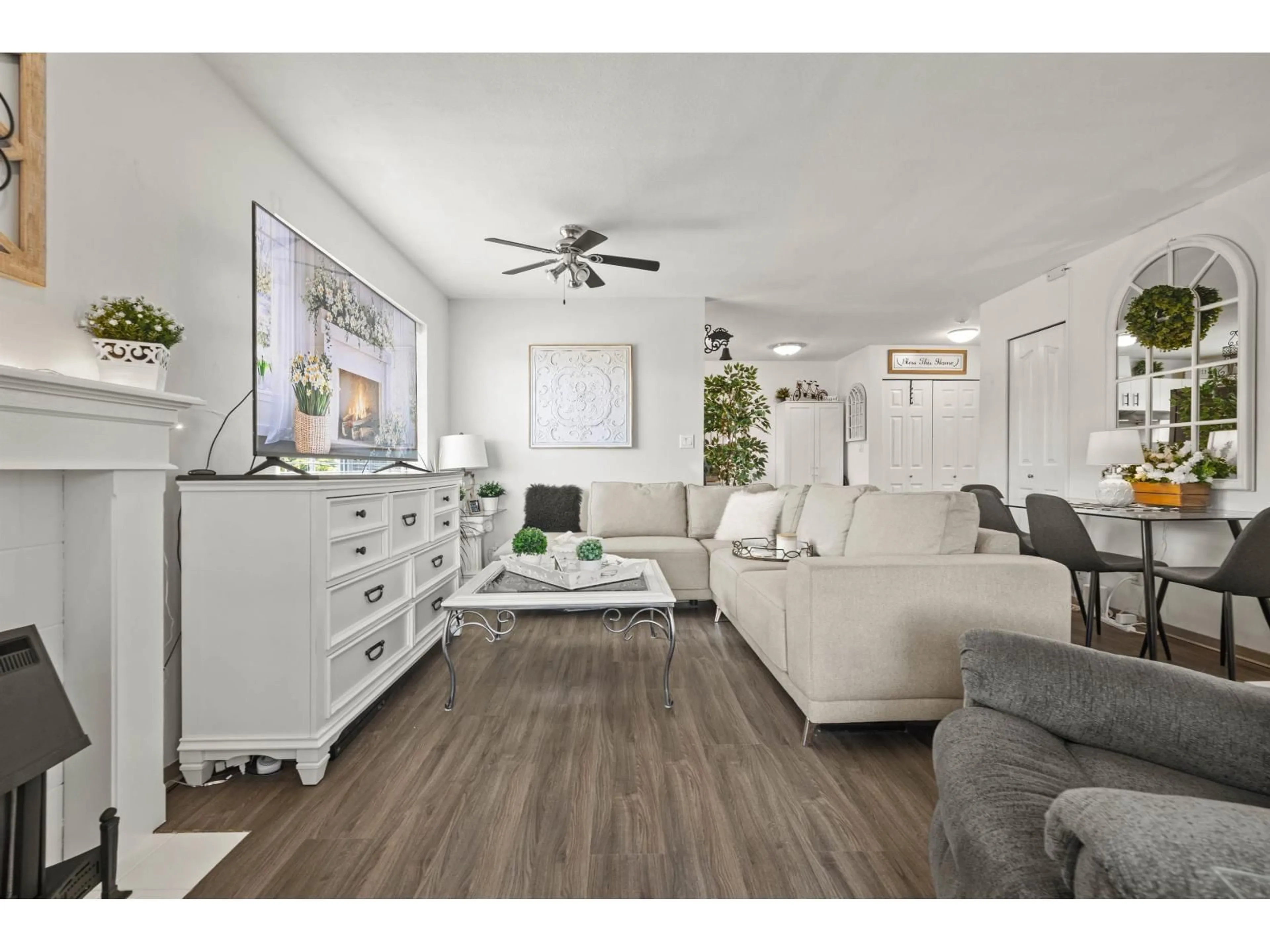 Unknown for 206 - 46351 YALE ROAD, Chilliwack British Columbia V2P2P8