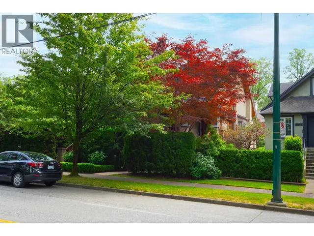 1978 12TH AVENUE, Vancouver 3