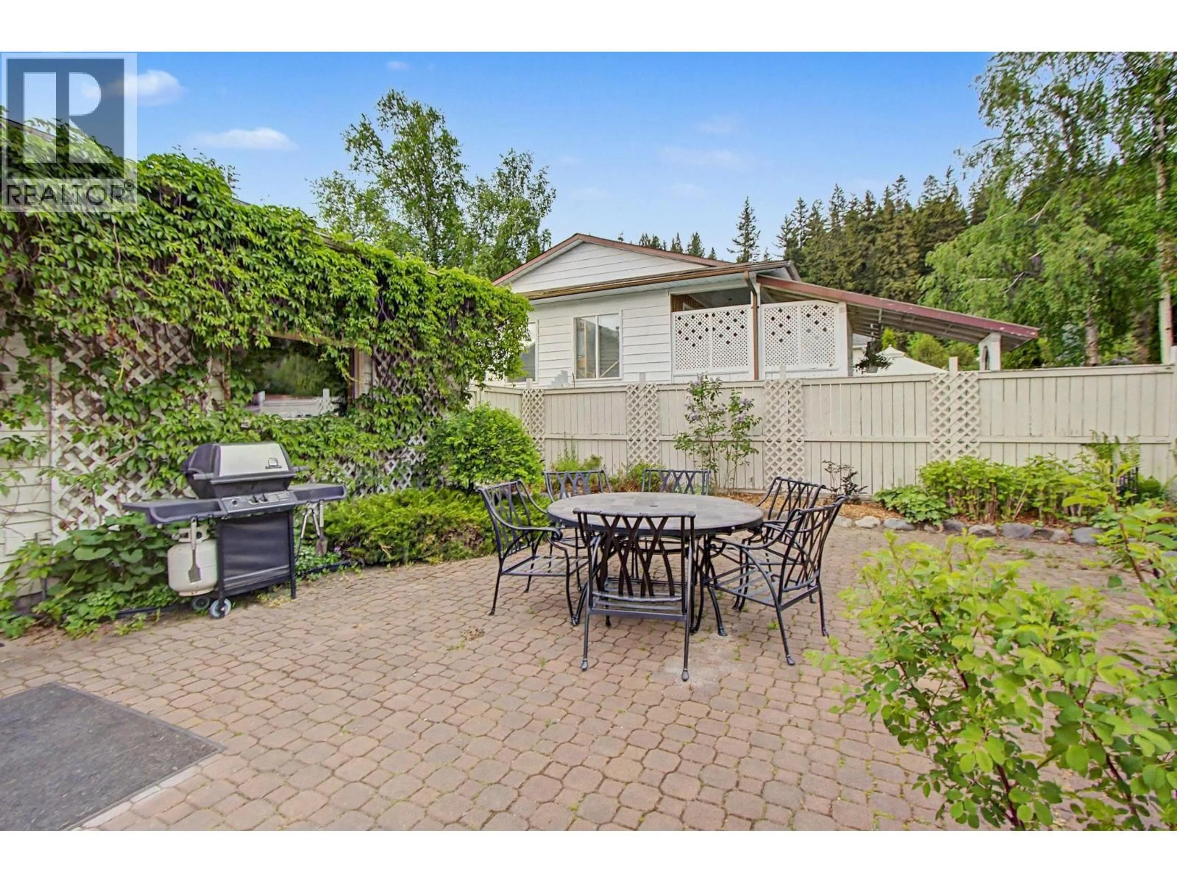 Patio, street for 4886 MEADOWBROOK ROAD, Prince George British Columbia V2K4E9