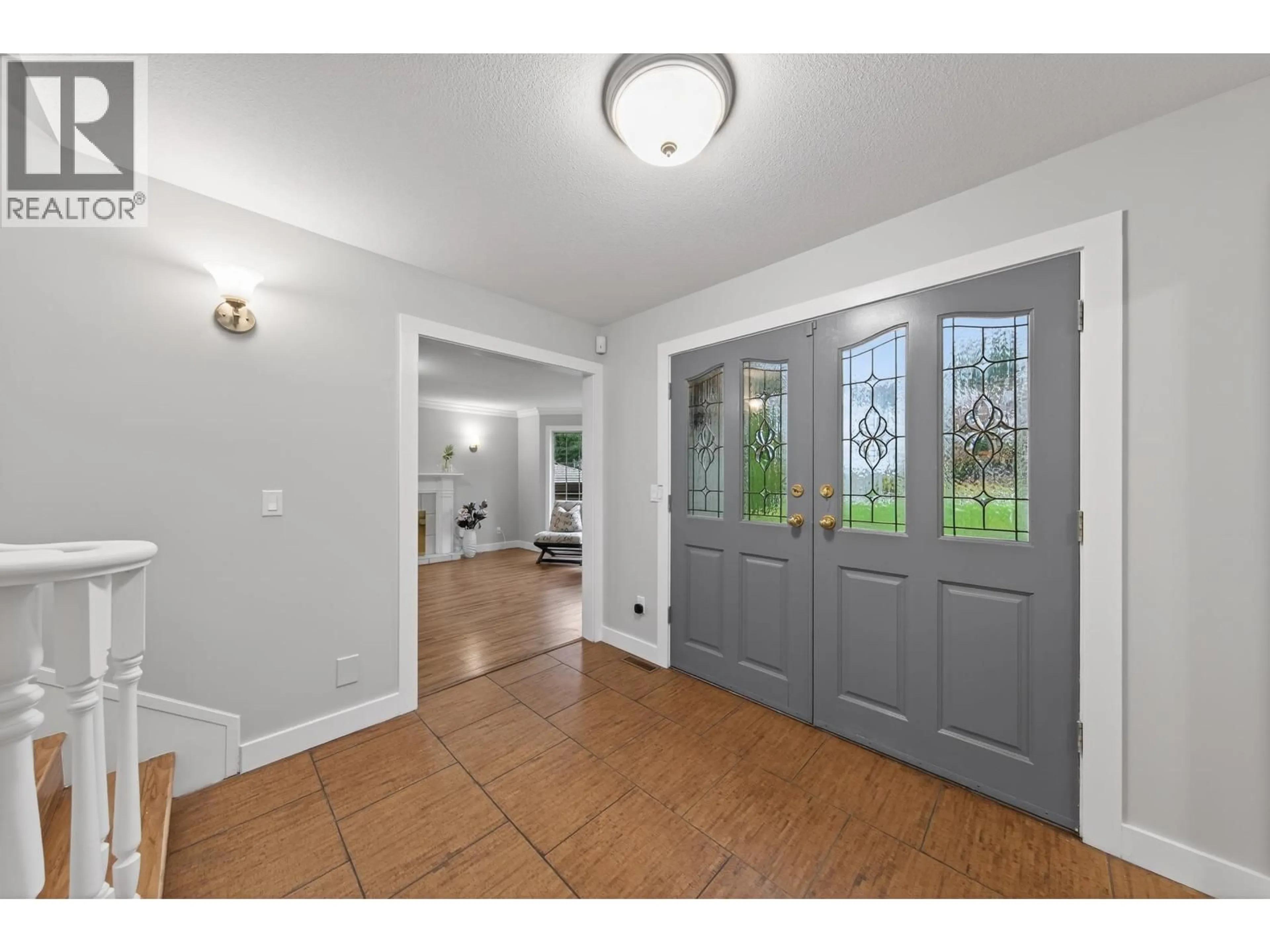 Indoor entryway for 2562 FUCHSIA PLACE, Coquitlam British Columbia V3E2M7