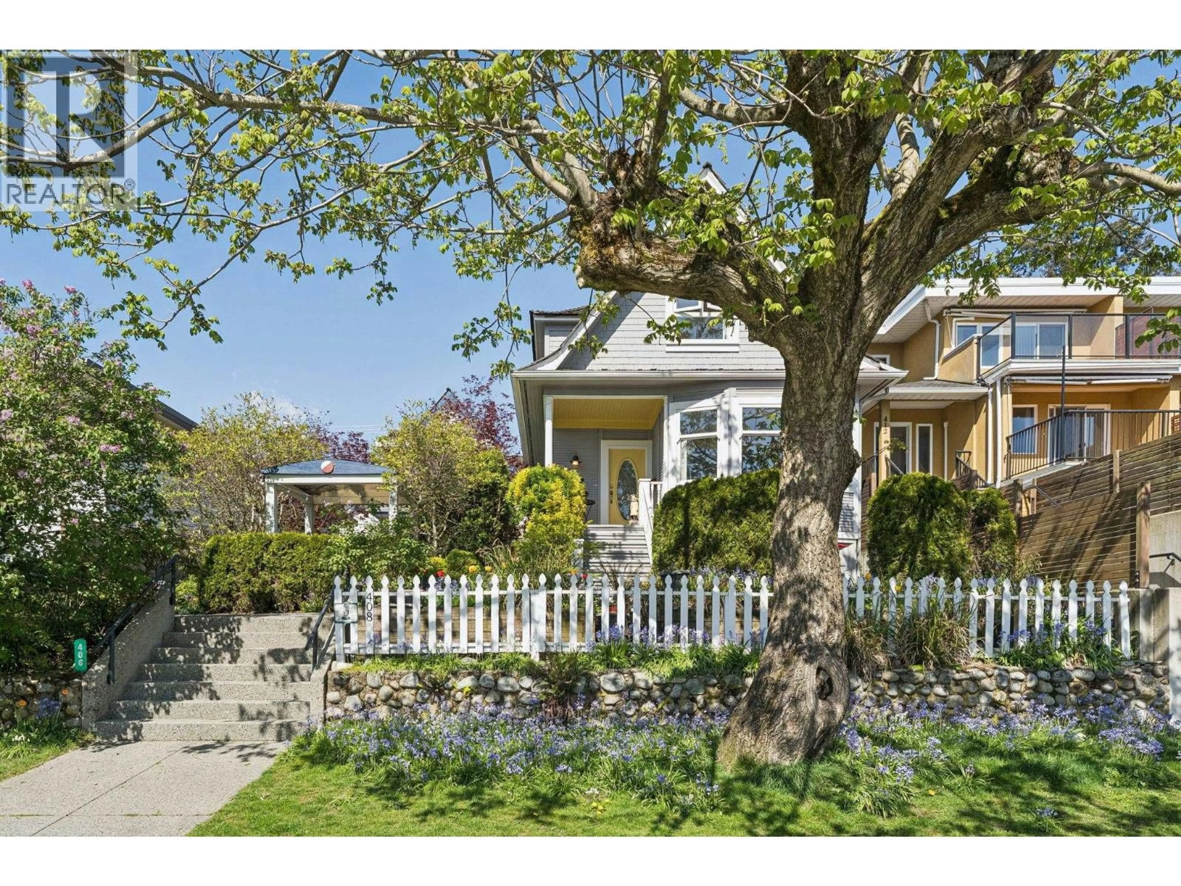 Unknown for 408 2ND STREET, North Vancouver British Columbia V7L1C8