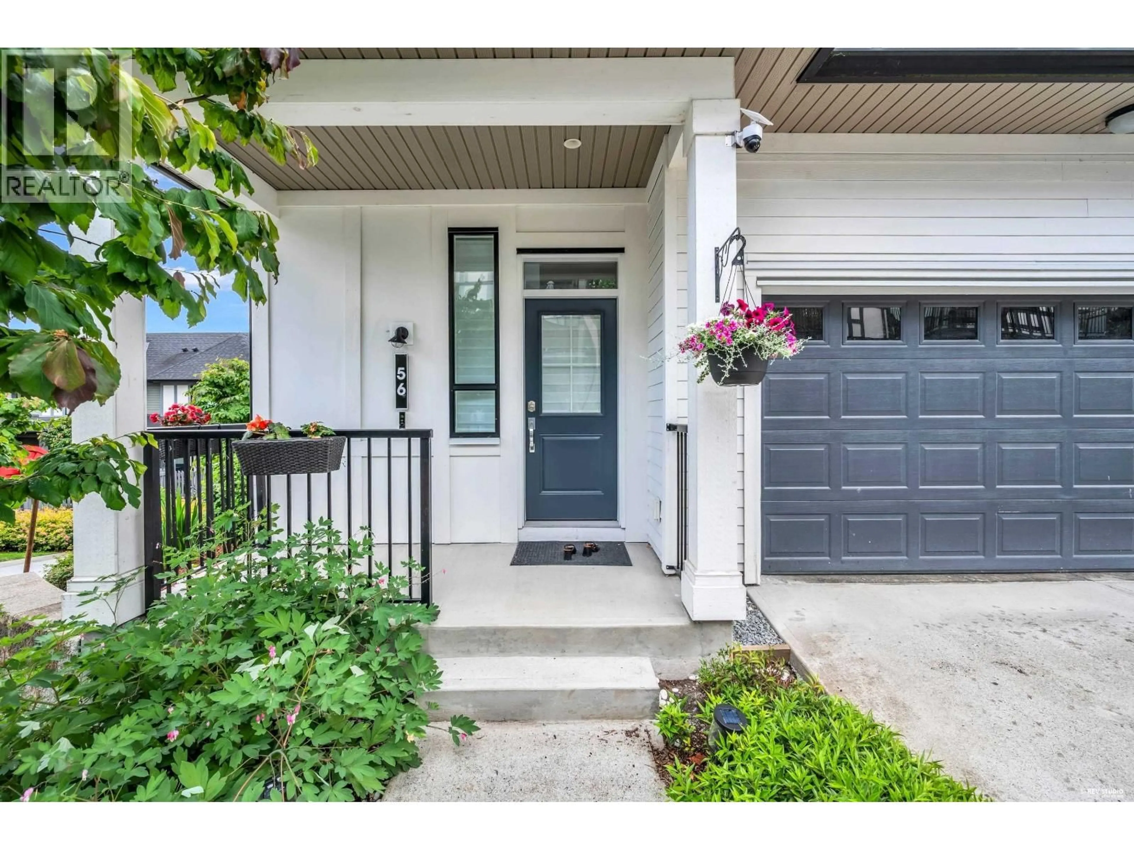 Indoor entryway for 56 - 3500 BURKE VILLAGE PROMENADE, Coquitlam British Columbia V3E0N2