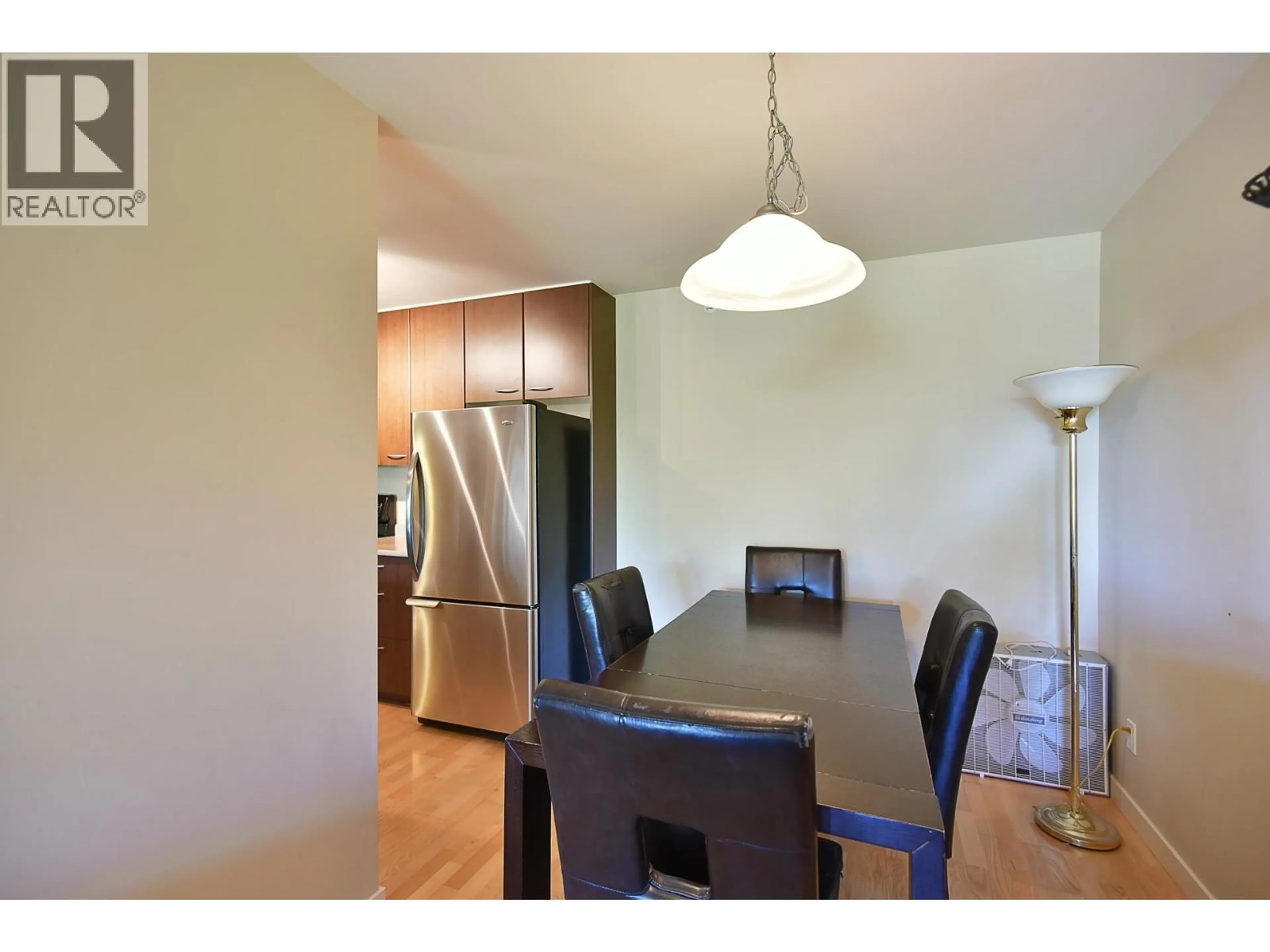 Dining room, wood/laminate floor for 403 - 5631 INLET AVENUE, Sechelt British Columbia V7Z0J1
