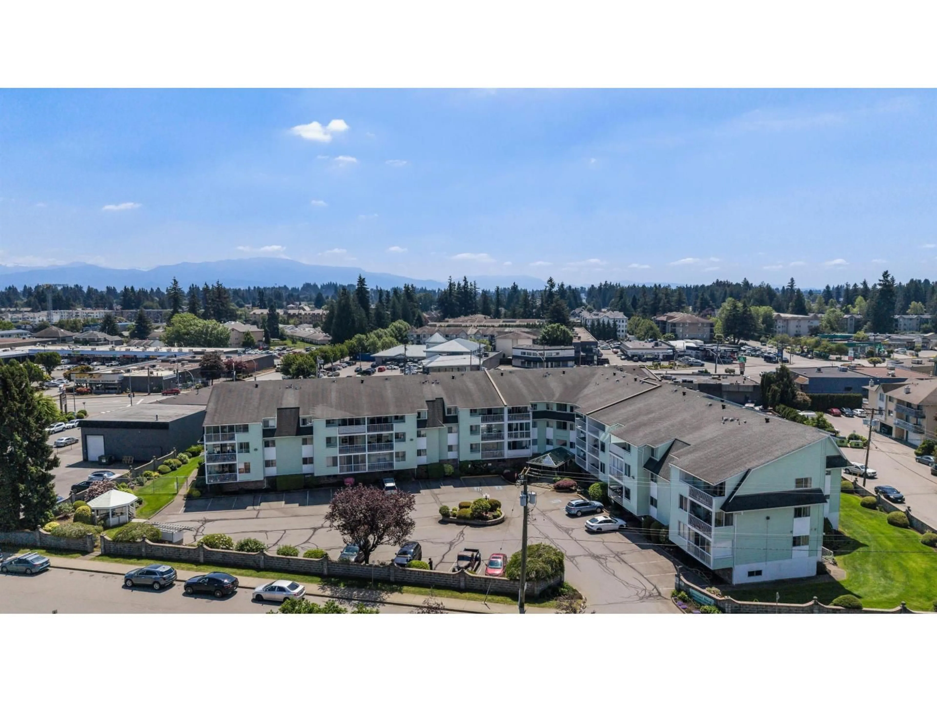 A pic from outside/outdoor area/front of a property/back of a property/a pic from drone, mountain view for 320 - 31850 UNION AVENUE, Abbotsford British Columbia V2T4V2