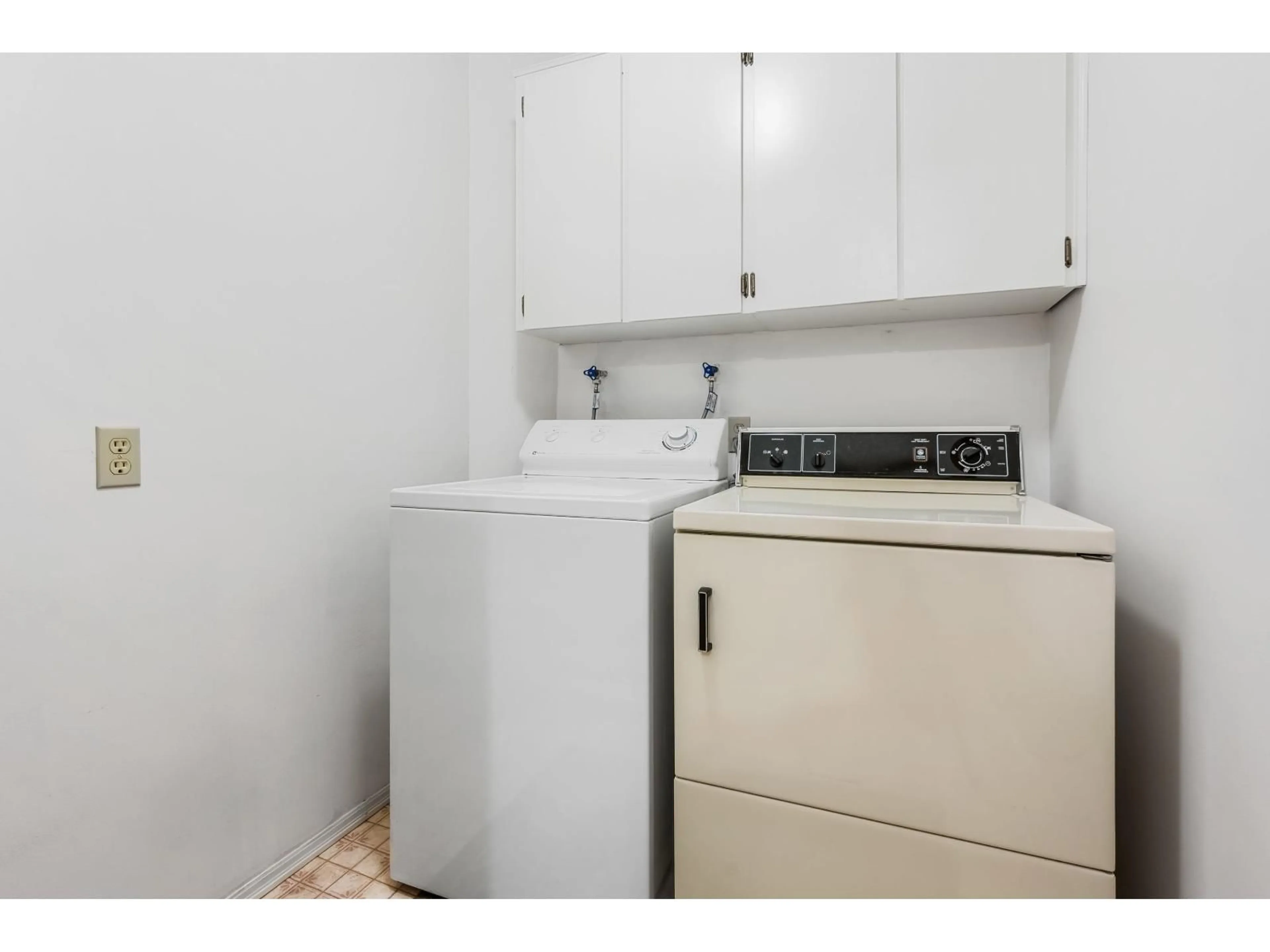 Laundry room for 320 - 31850 UNION AVENUE, Abbotsford British Columbia V2T4V2
