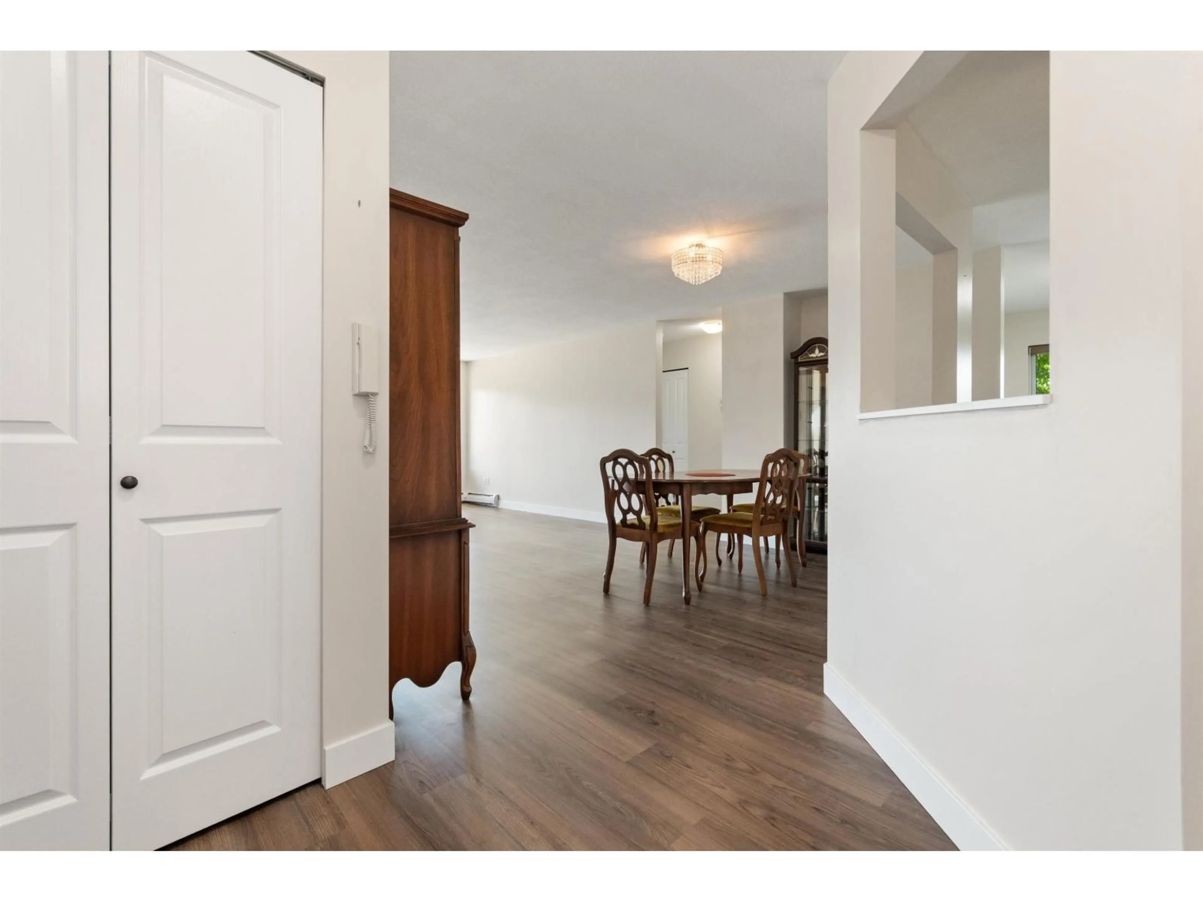 Indoor entryway for 117 - 7685 AMBER DRIVE, Chilliwack British Columbia V2R3P3